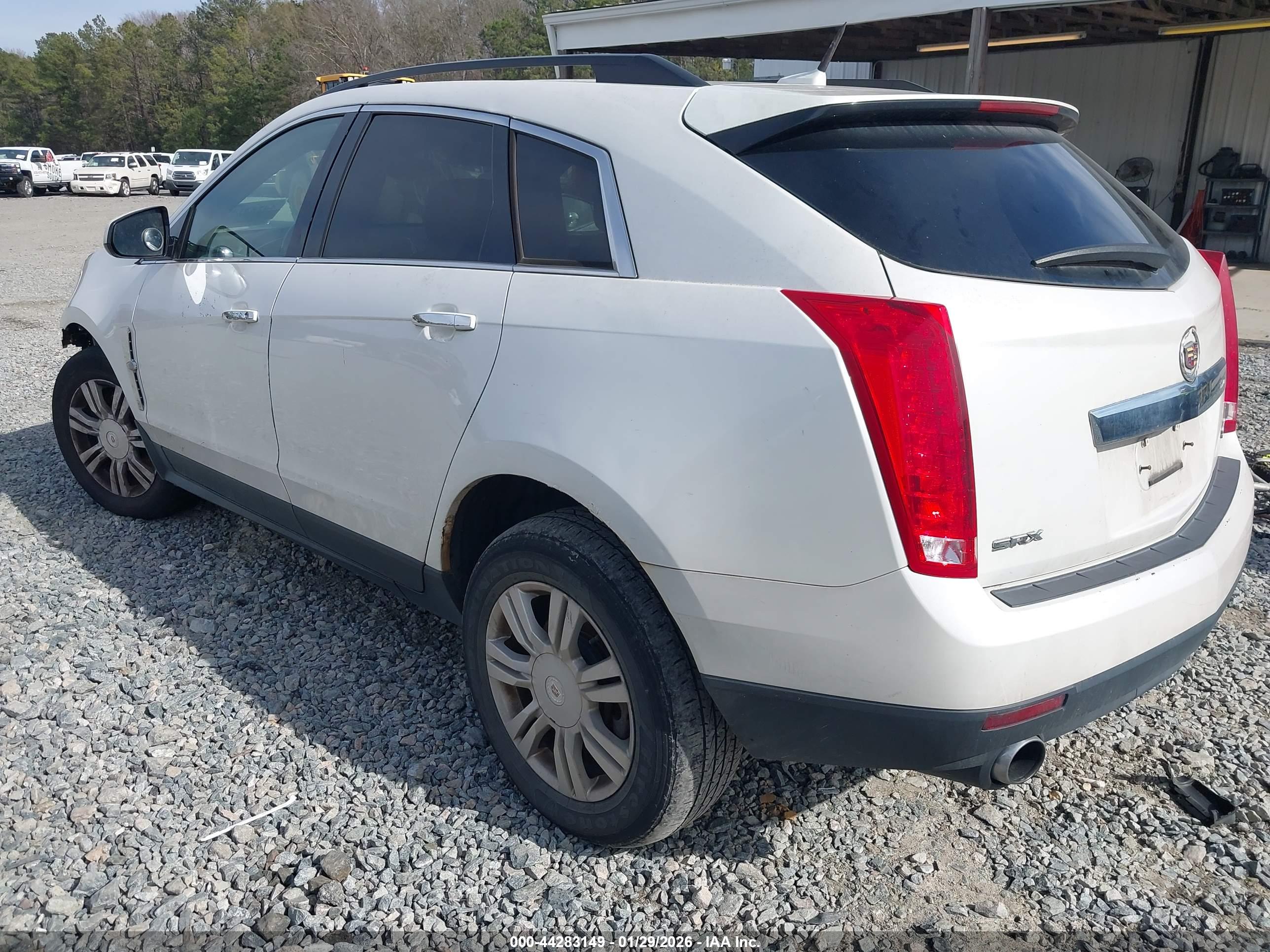 CADILLAC SRX image 3