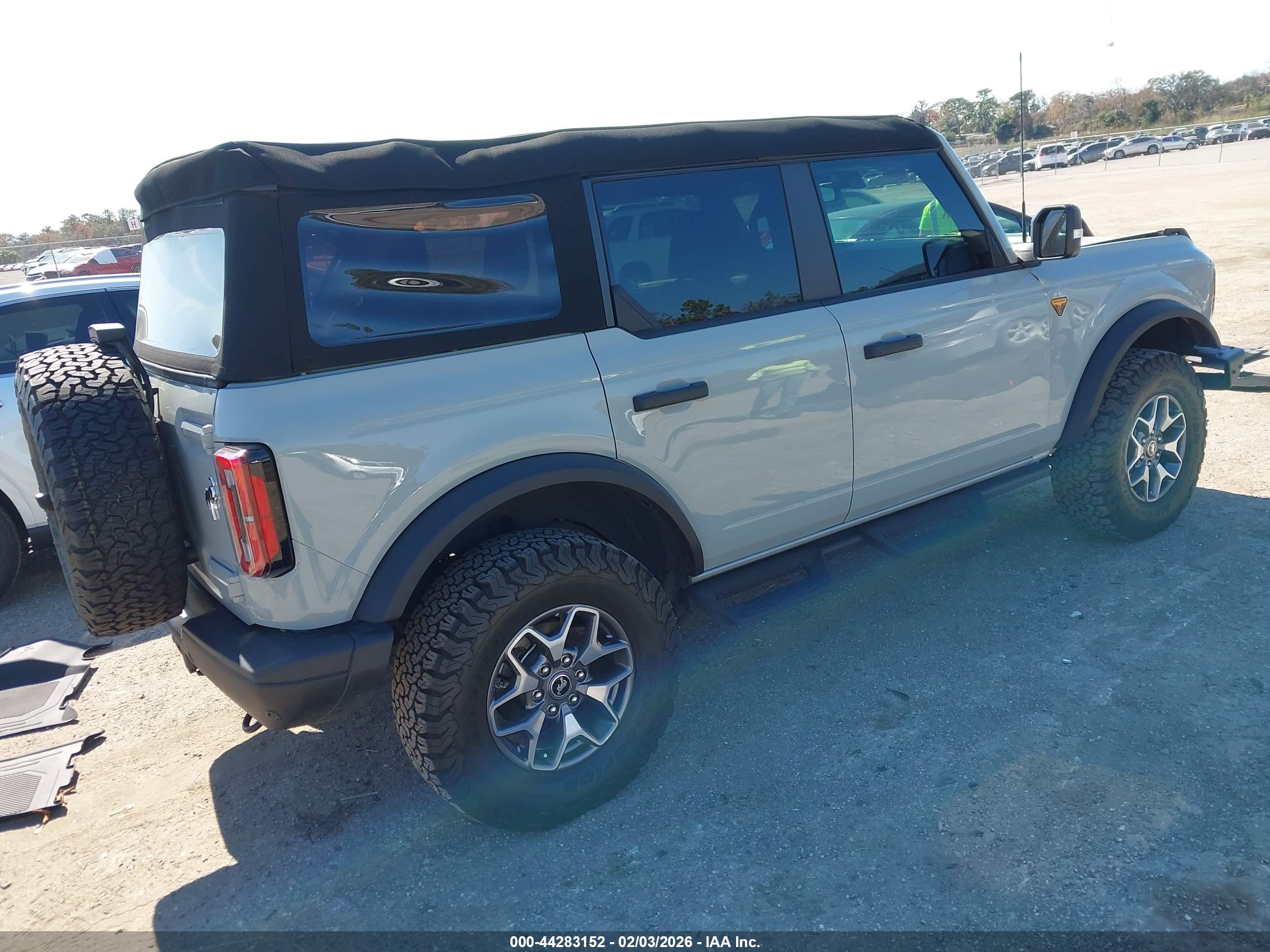 FORD BRONCO image 4