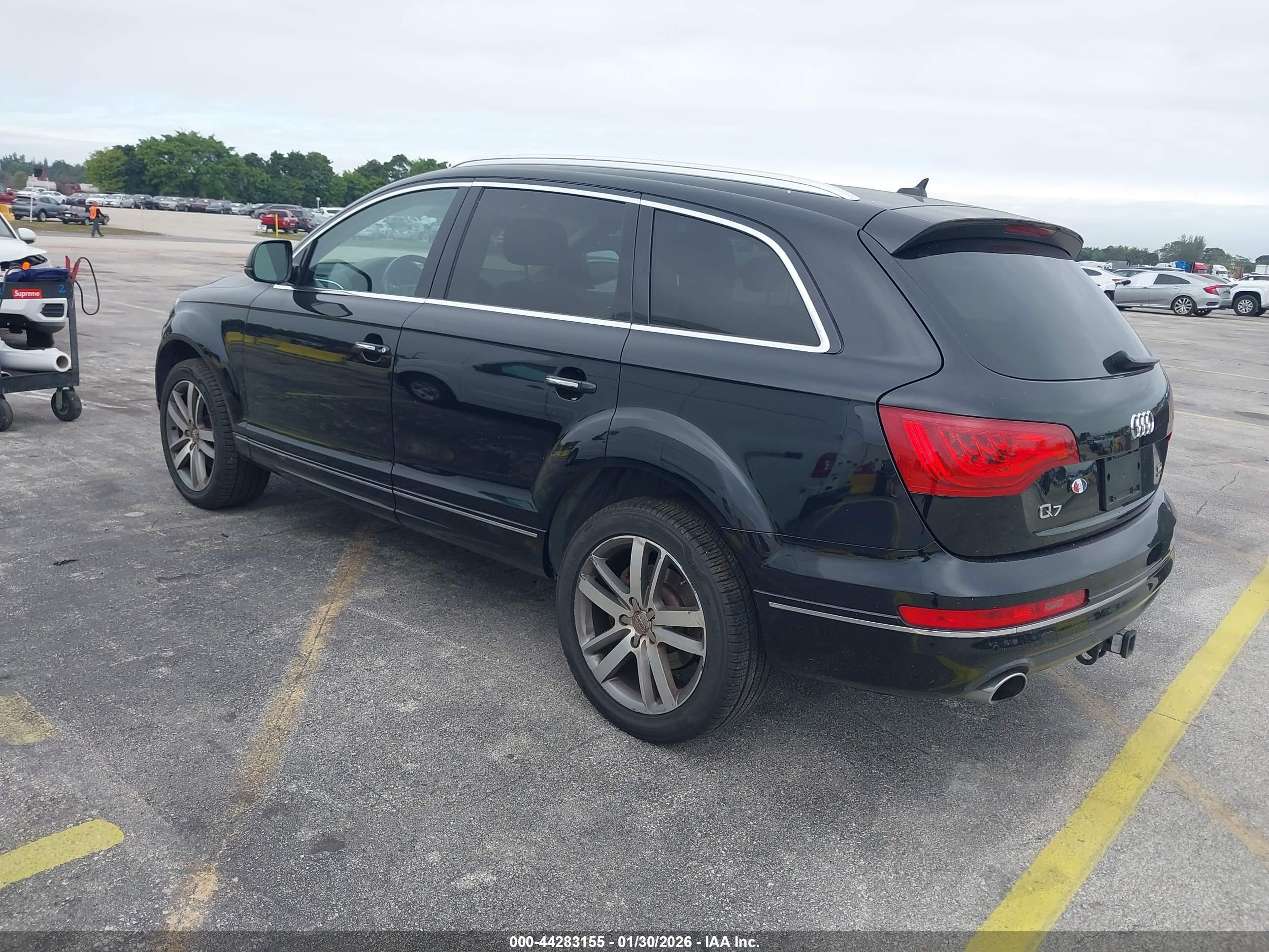 AUDI Q7 image 3
