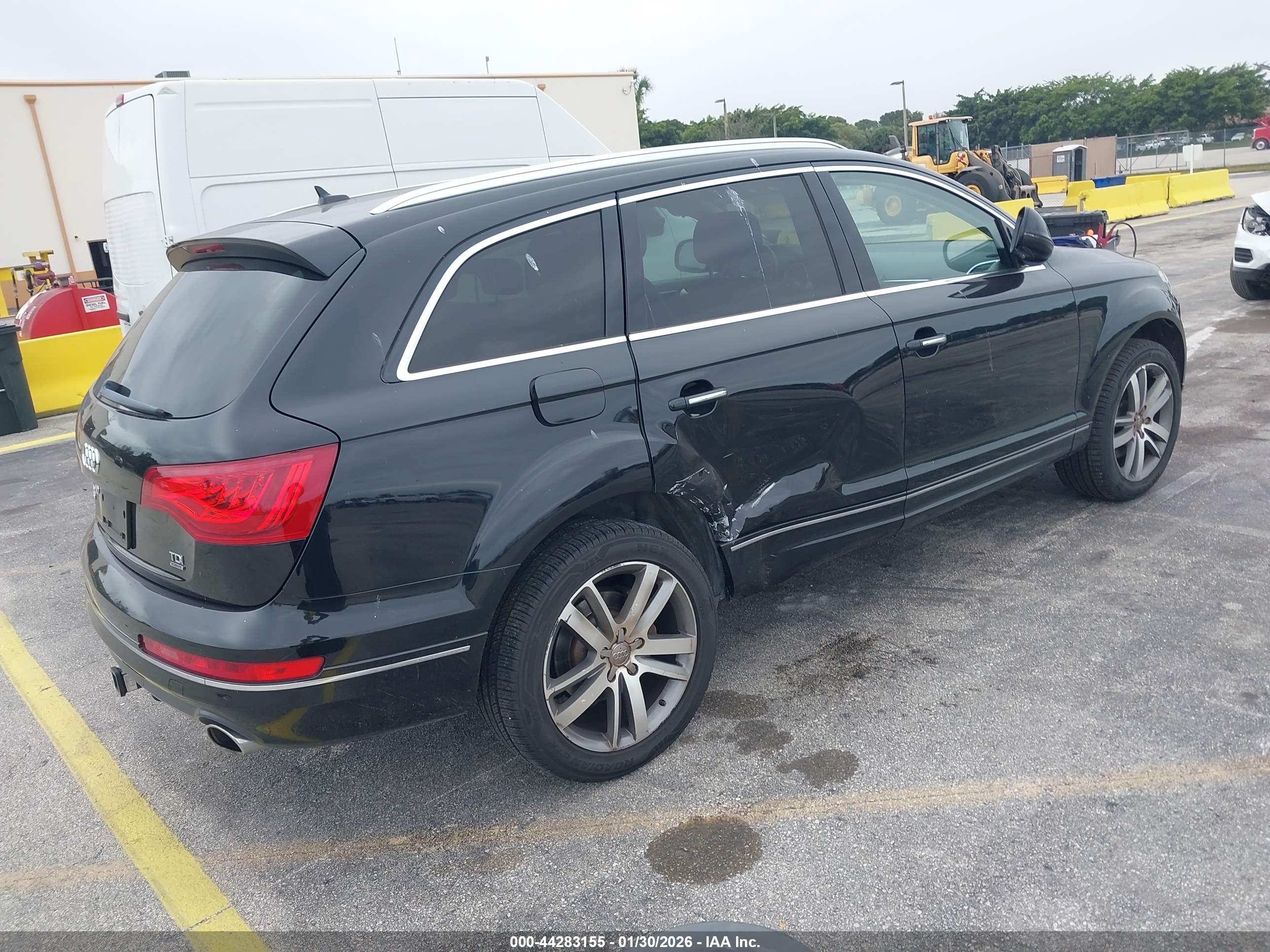 AUDI Q7 image 4