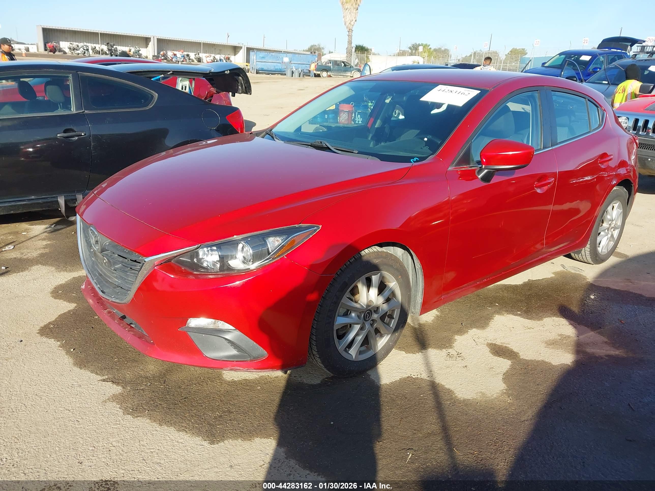 MAZDA MAZDA3 image 2