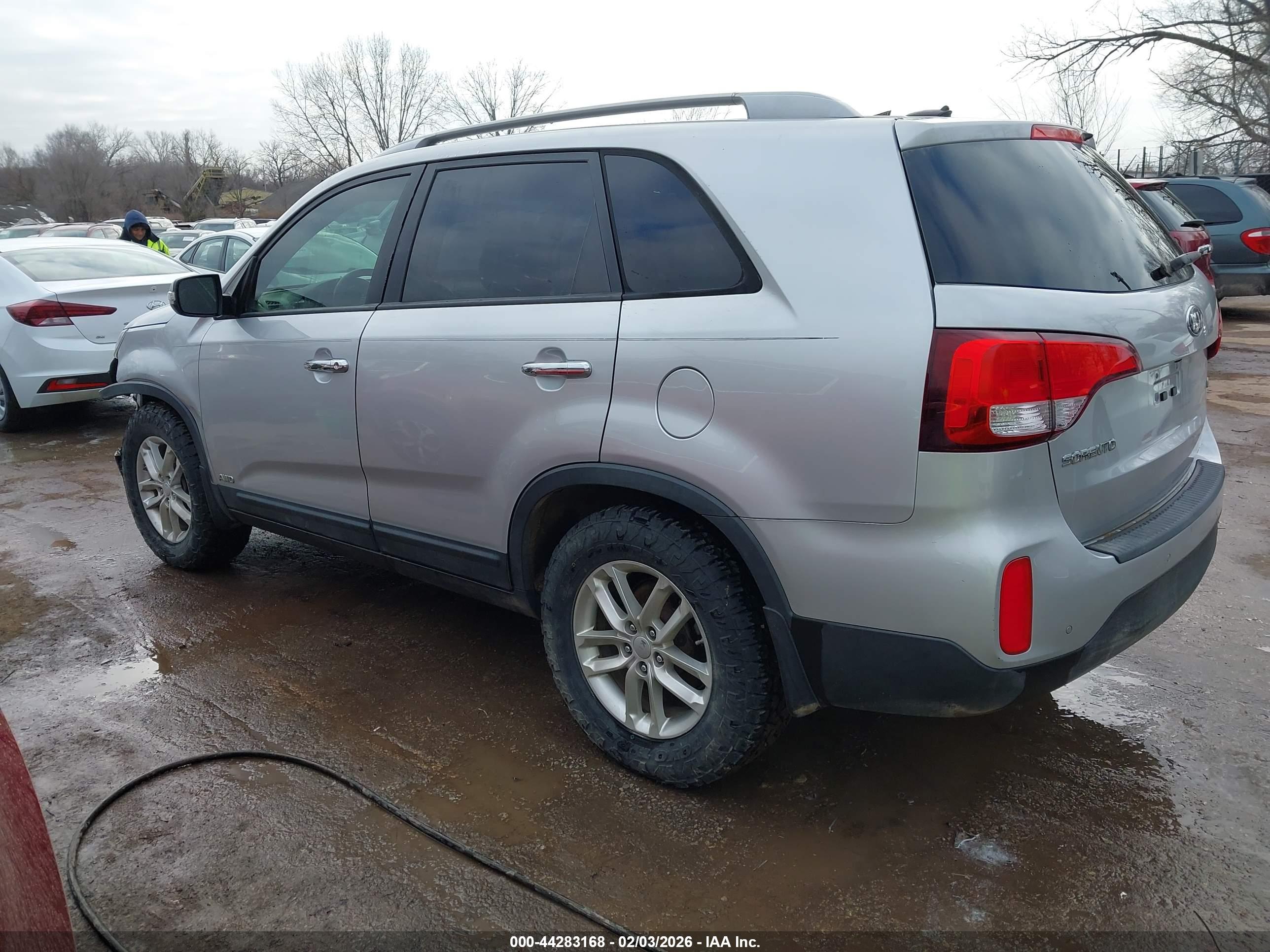 KIA SORENTO image 3