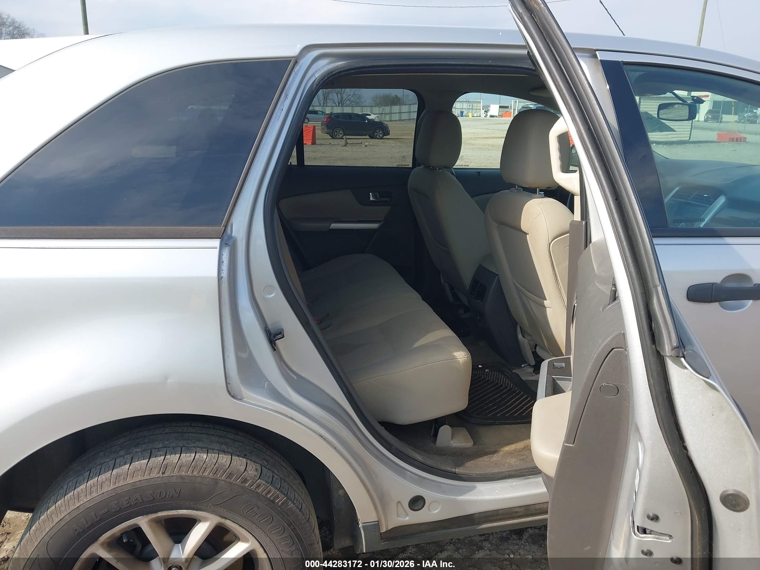 FORD EDGE image 8