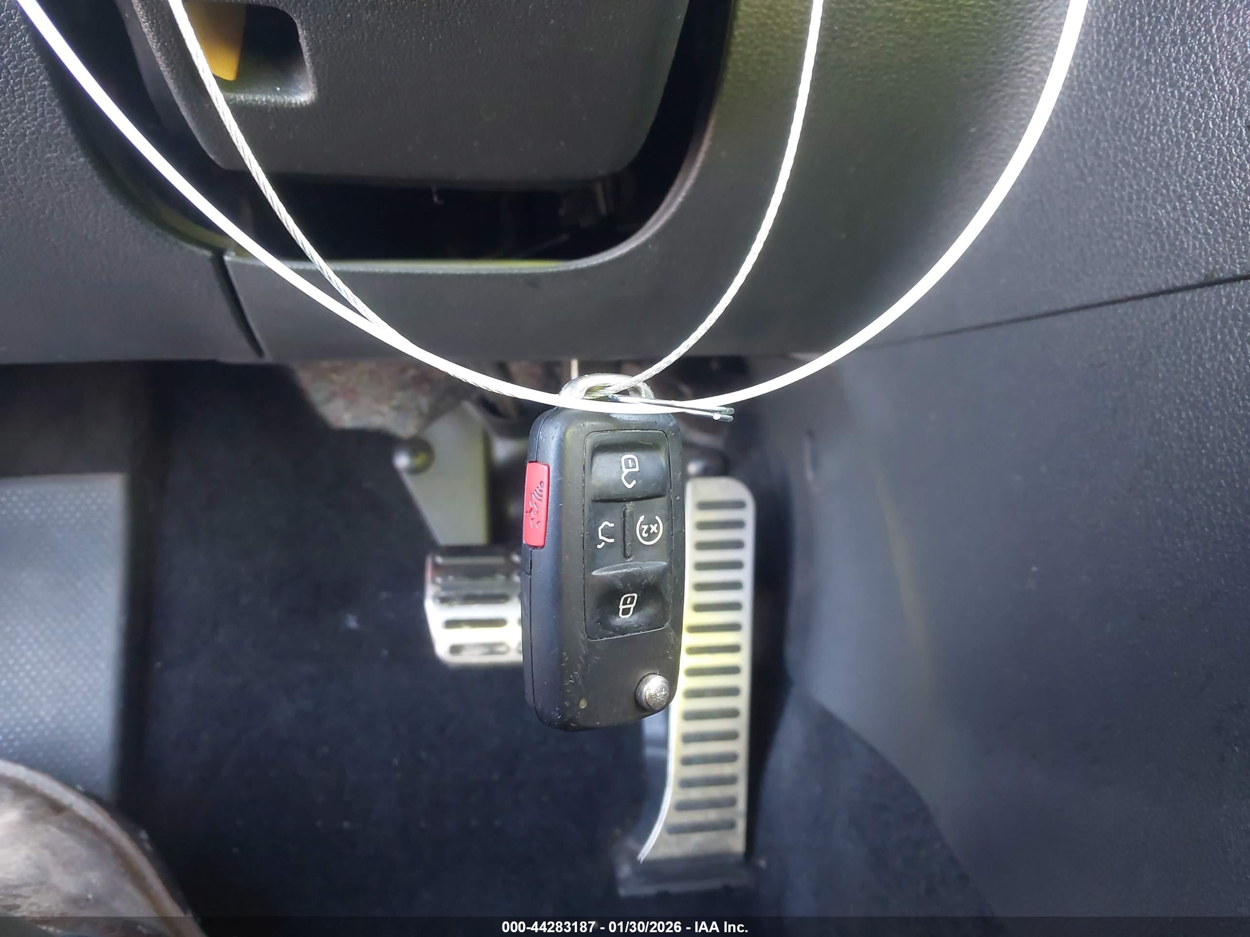 VOLKSWAGEN PASSAT image 11