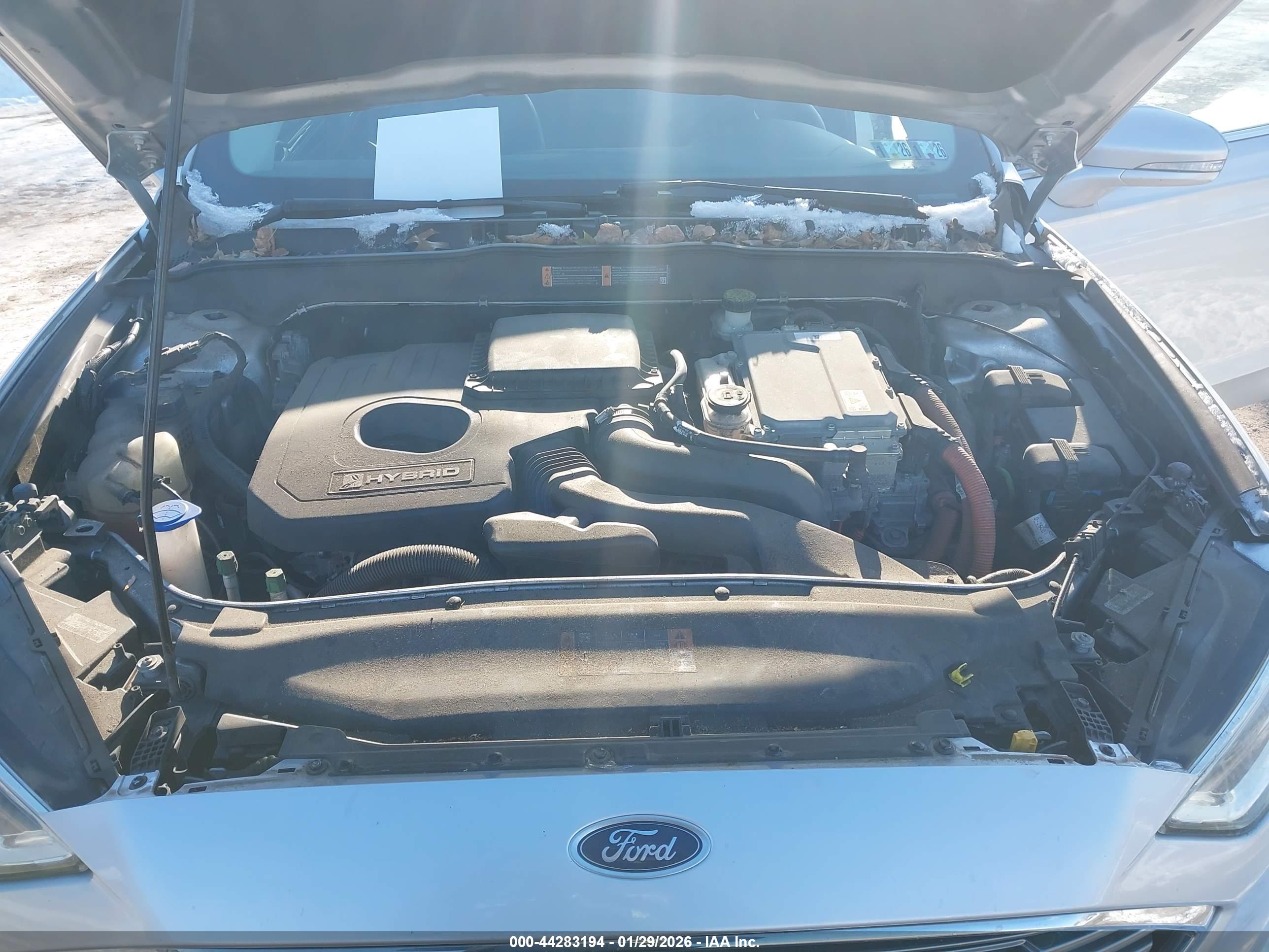 FORD FUSION image 10