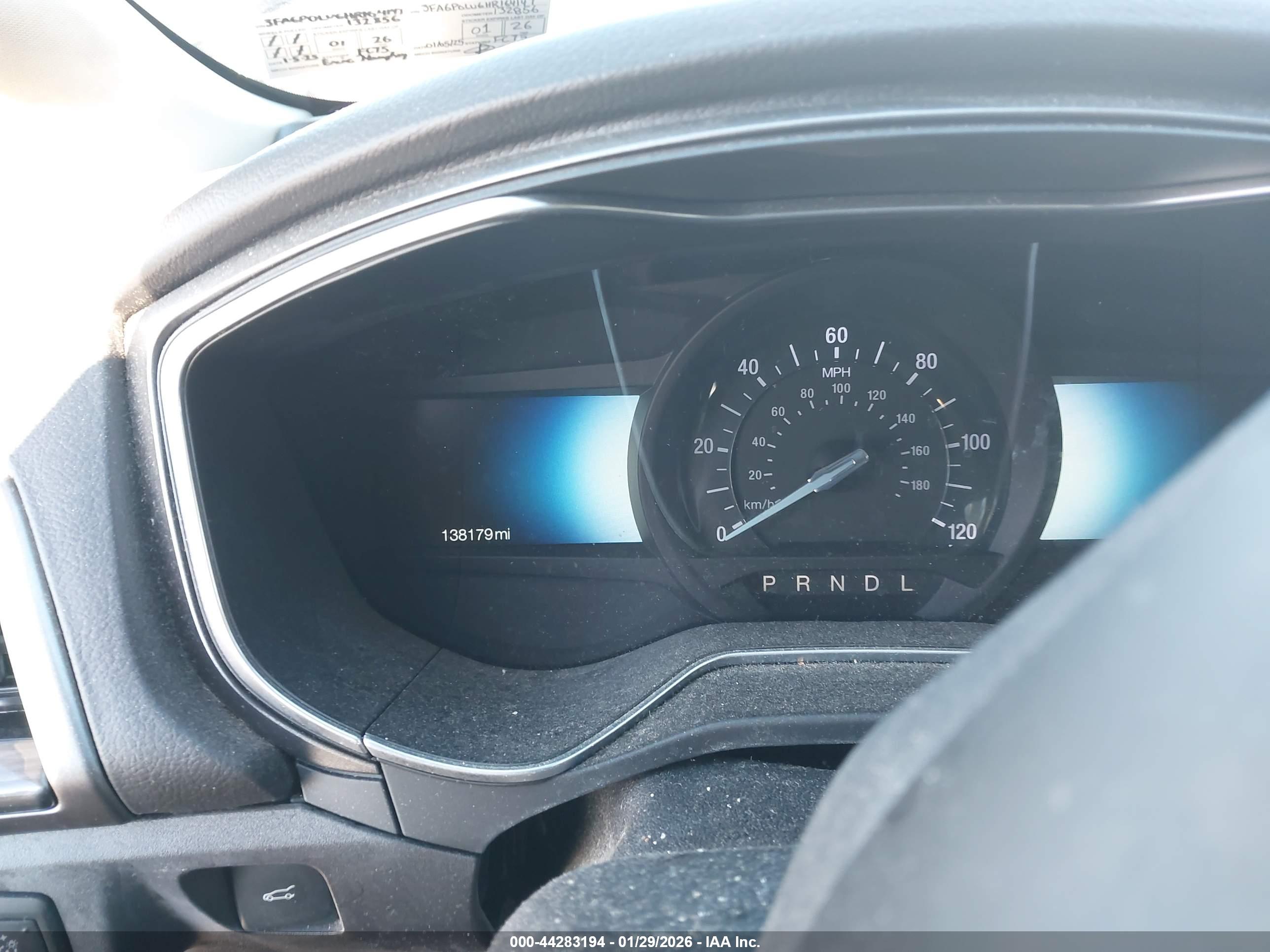FORD FUSION image 7