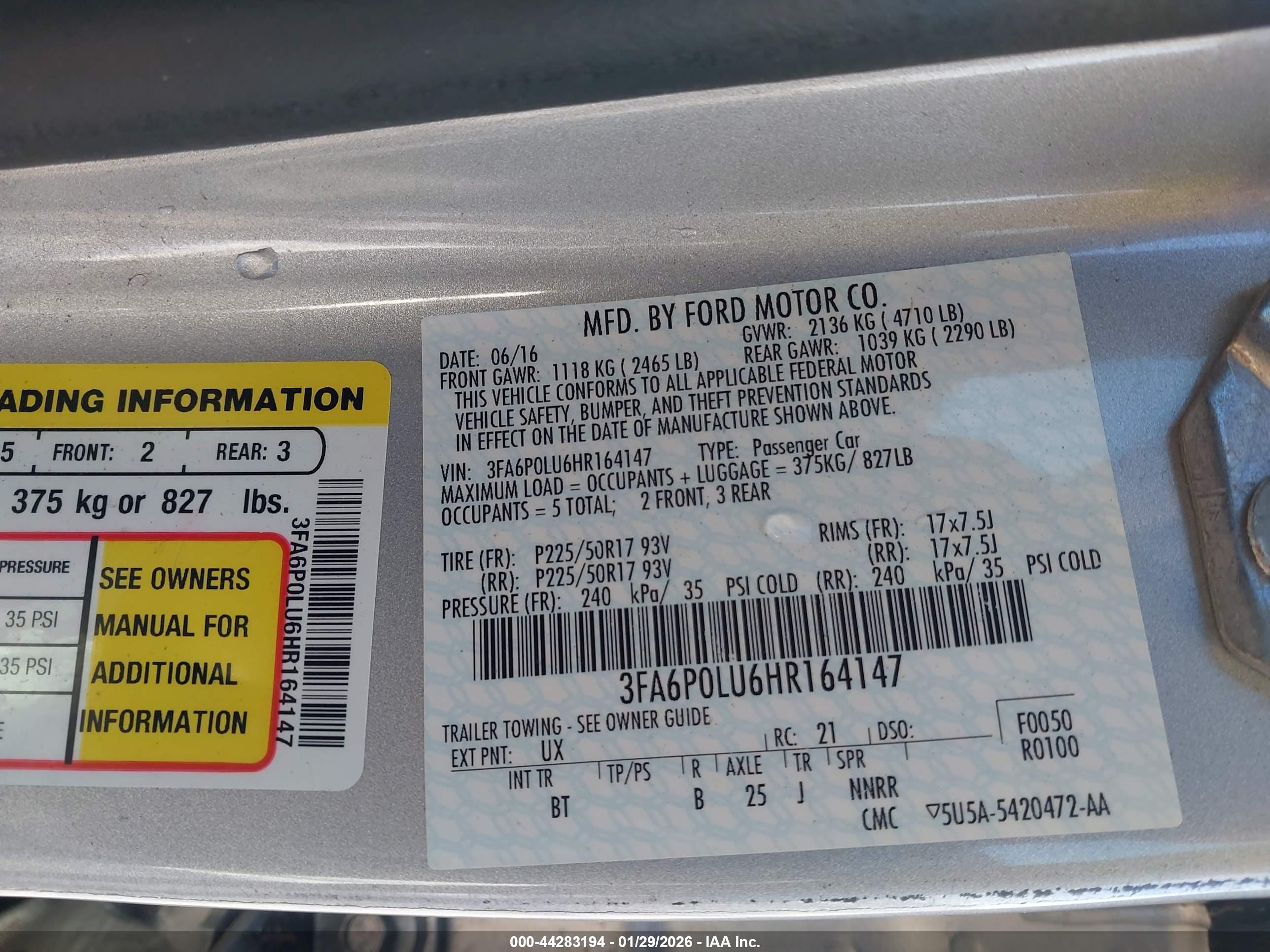FORD FUSION image 9