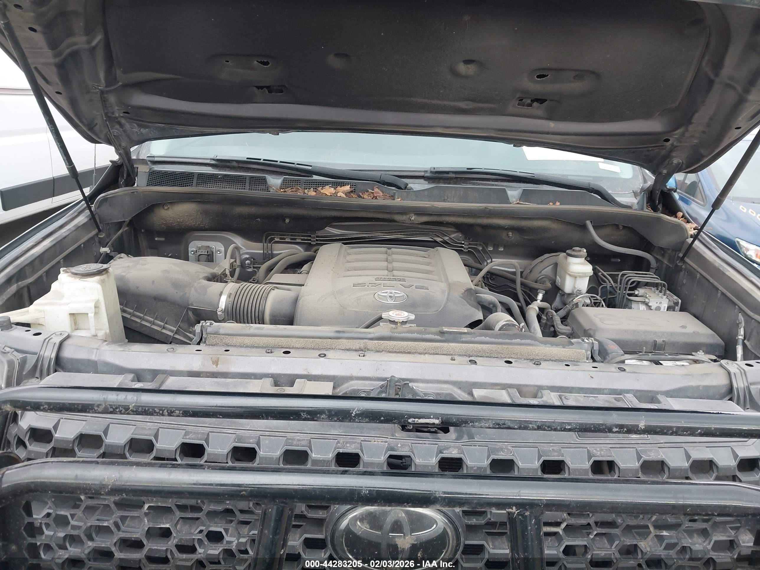 TOYOTA TUNDRA image 10