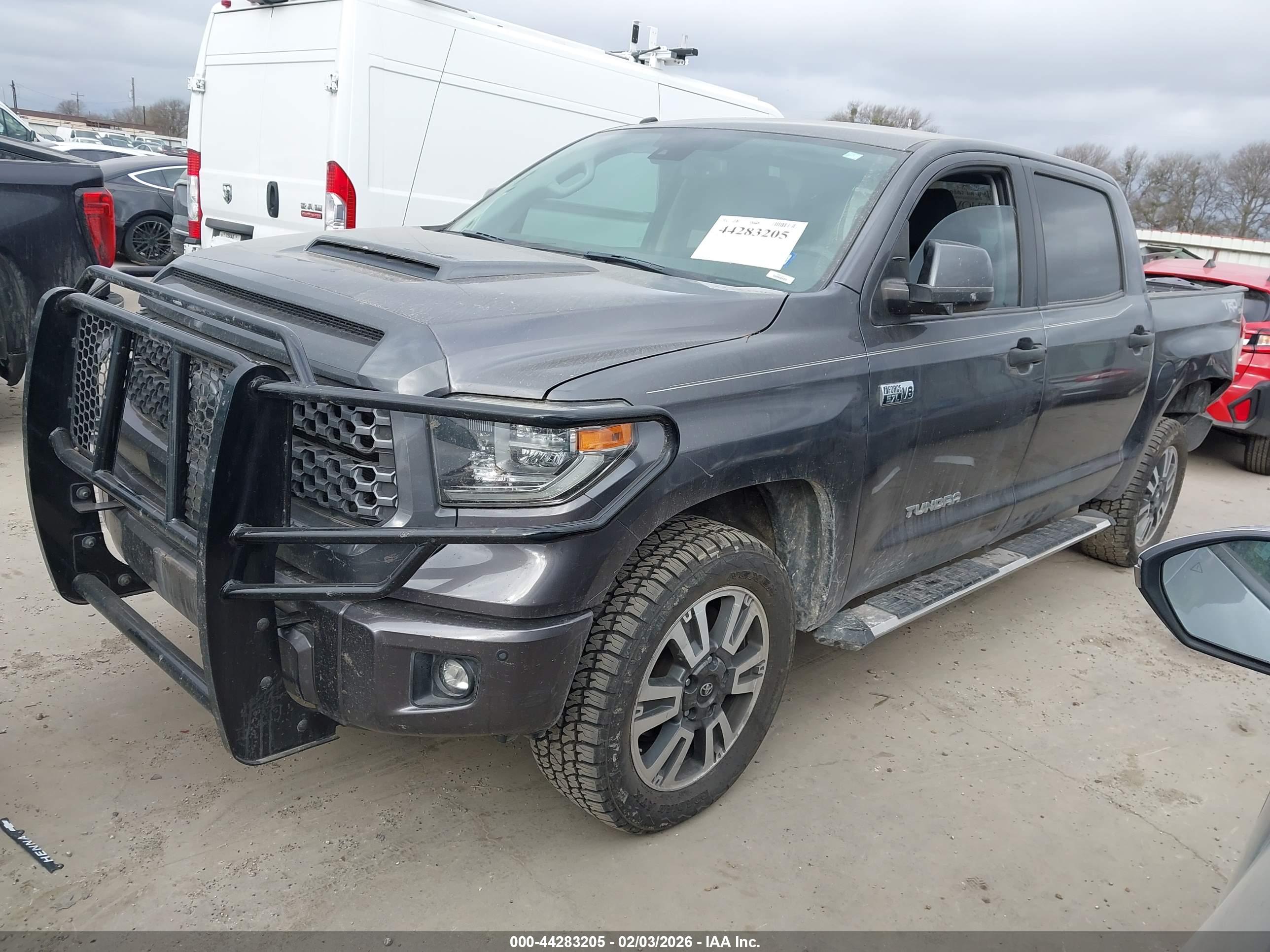 TOYOTA TUNDRA image 2