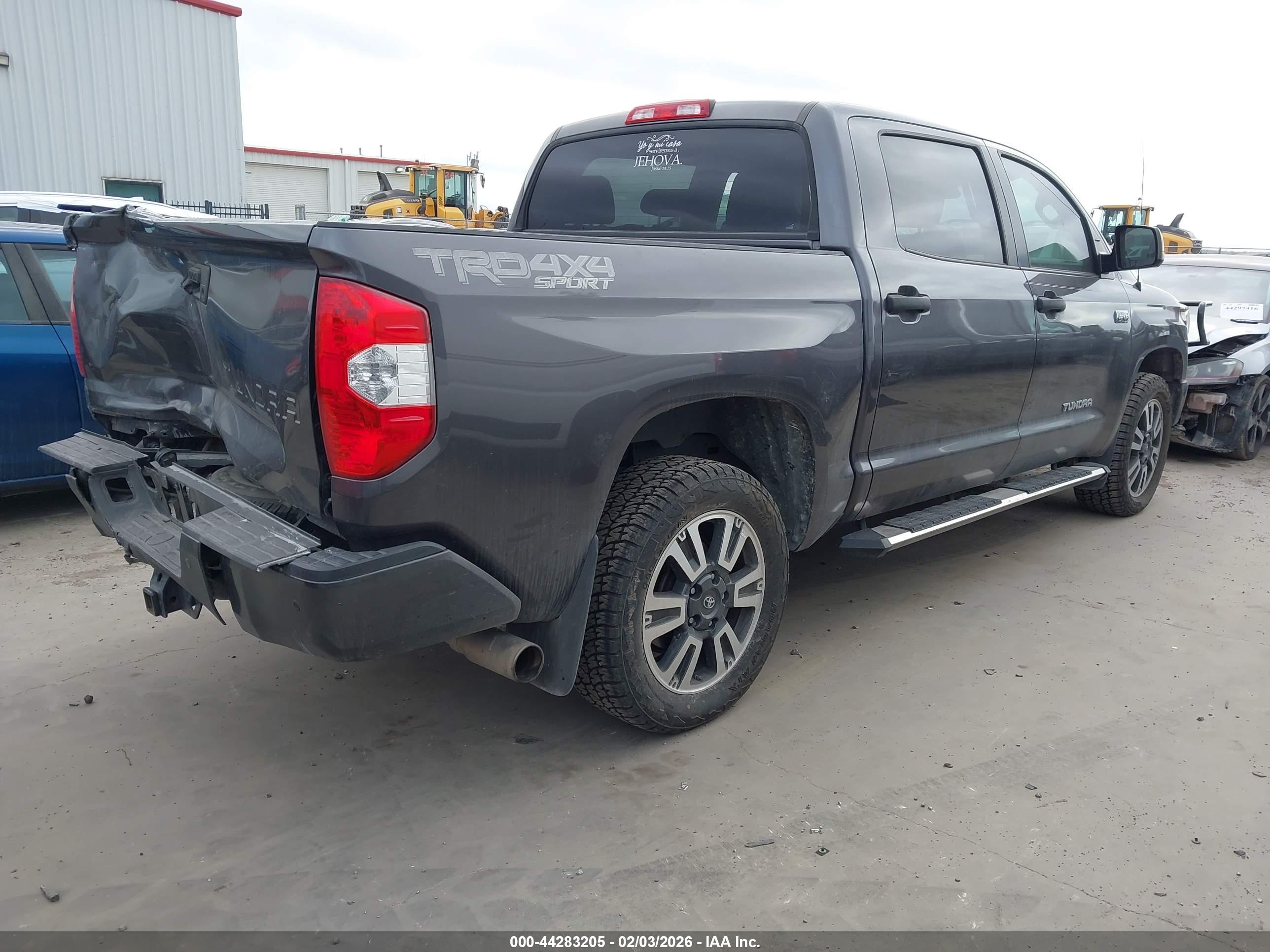 TOYOTA TUNDRA image 4