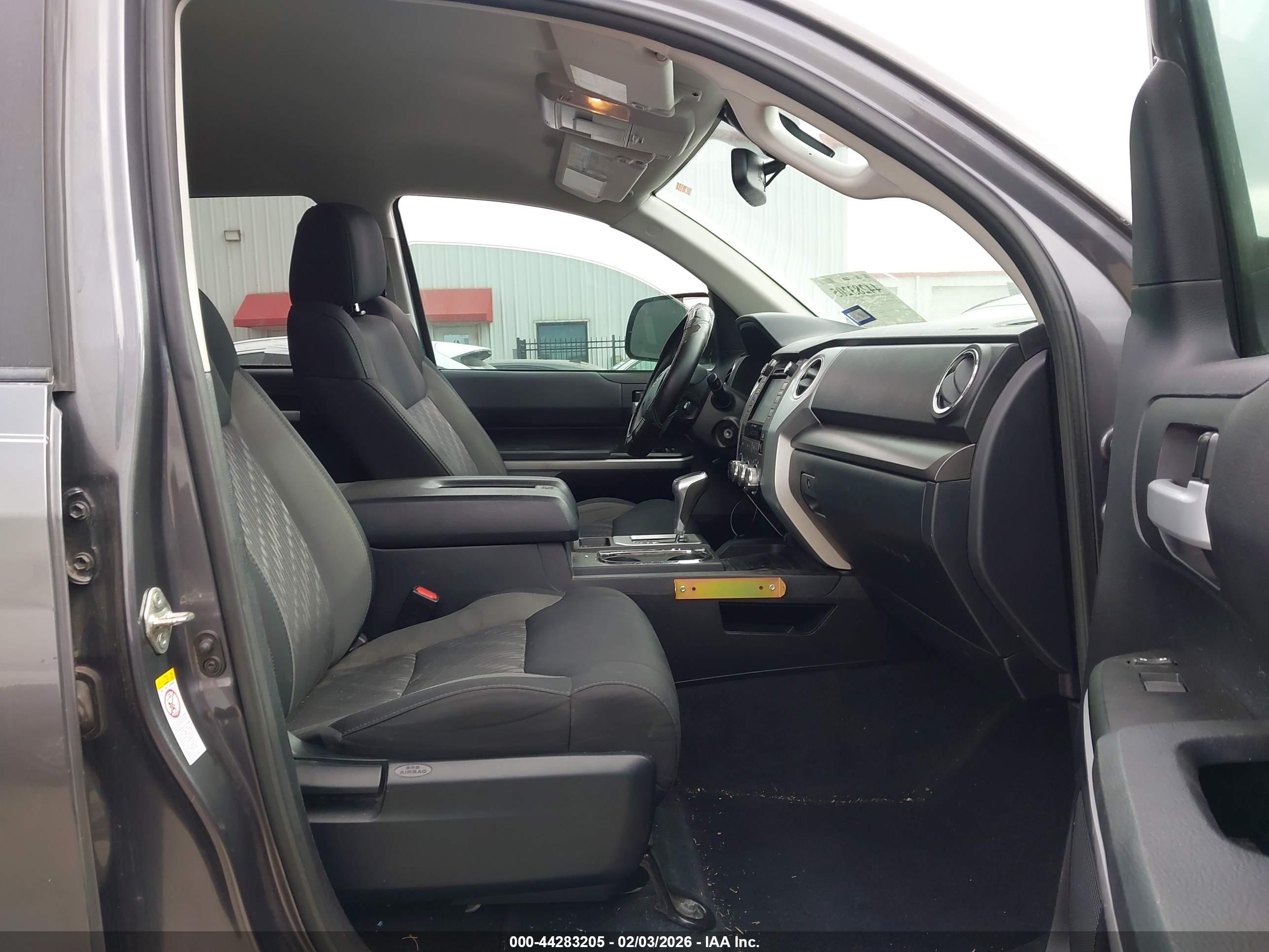 TOYOTA TUNDRA image 5