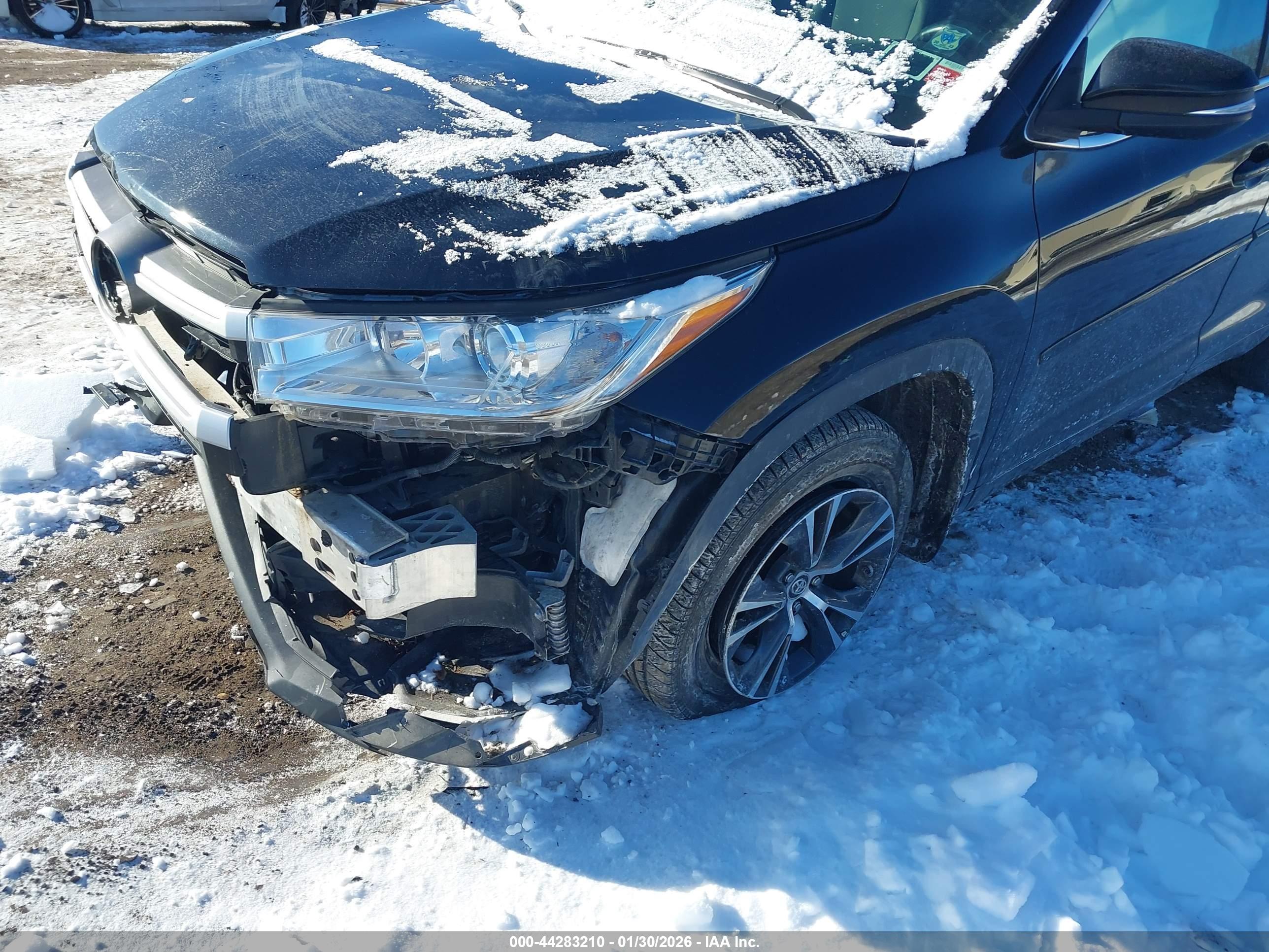 TOYOTA HIGHLANDER image 6