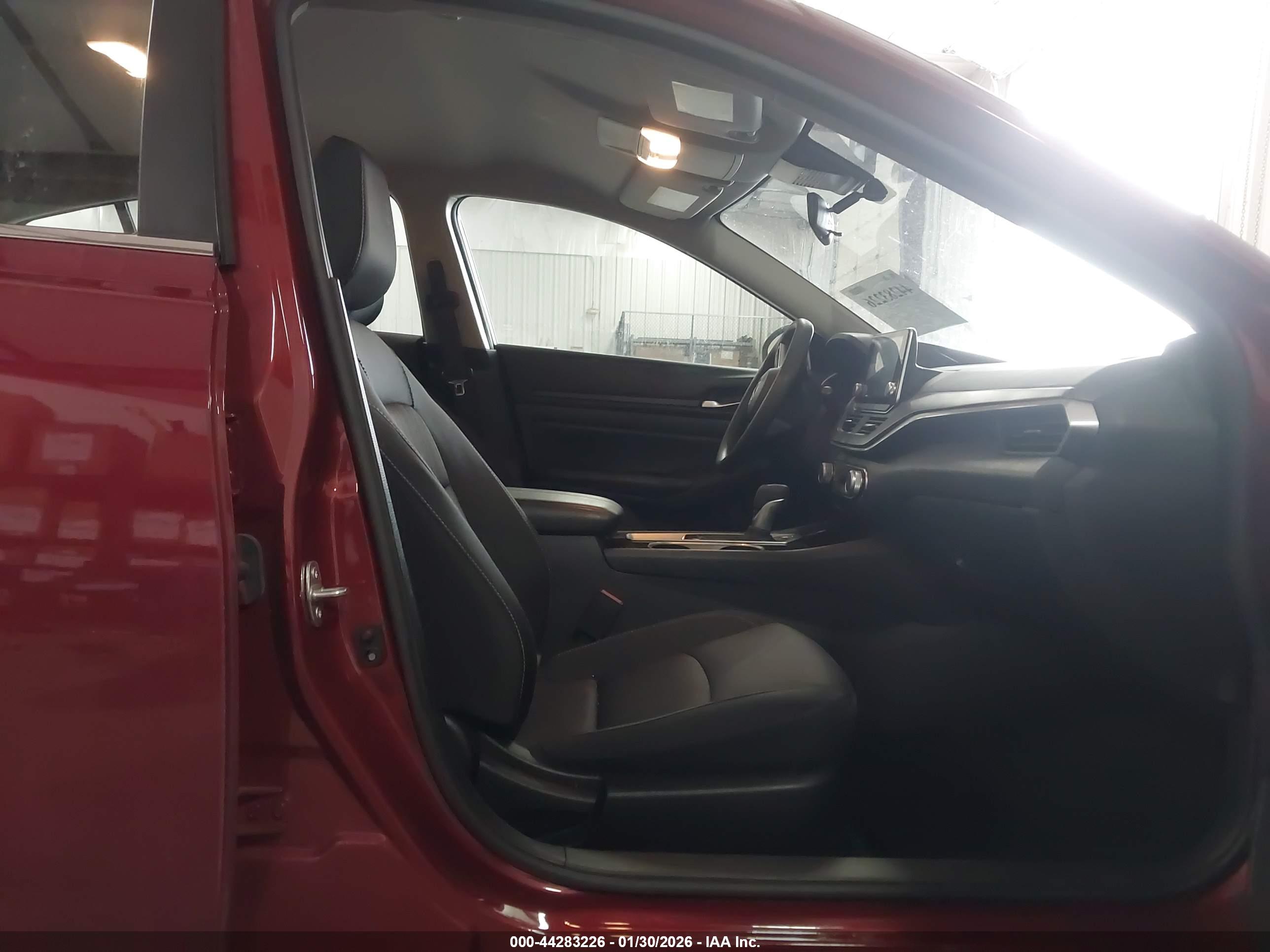 NISSAN ALTIMA image 5