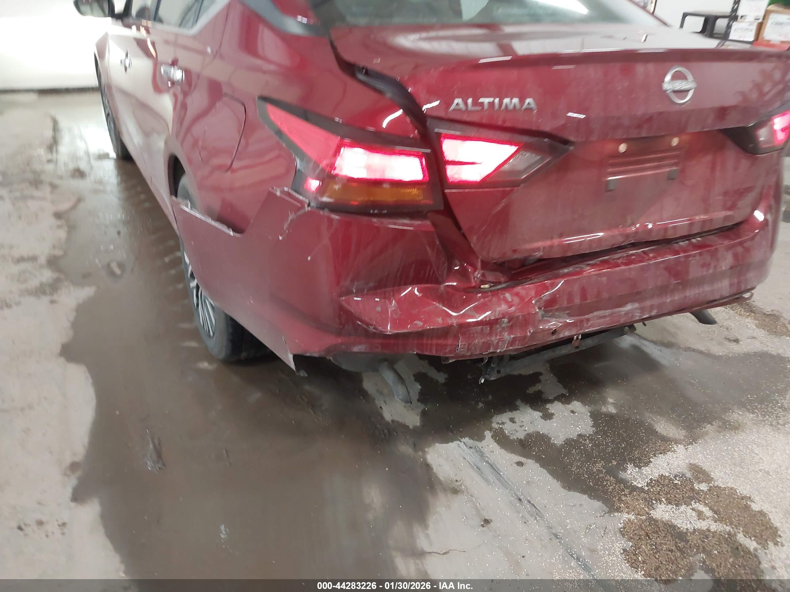 NISSAN ALTIMA image 6