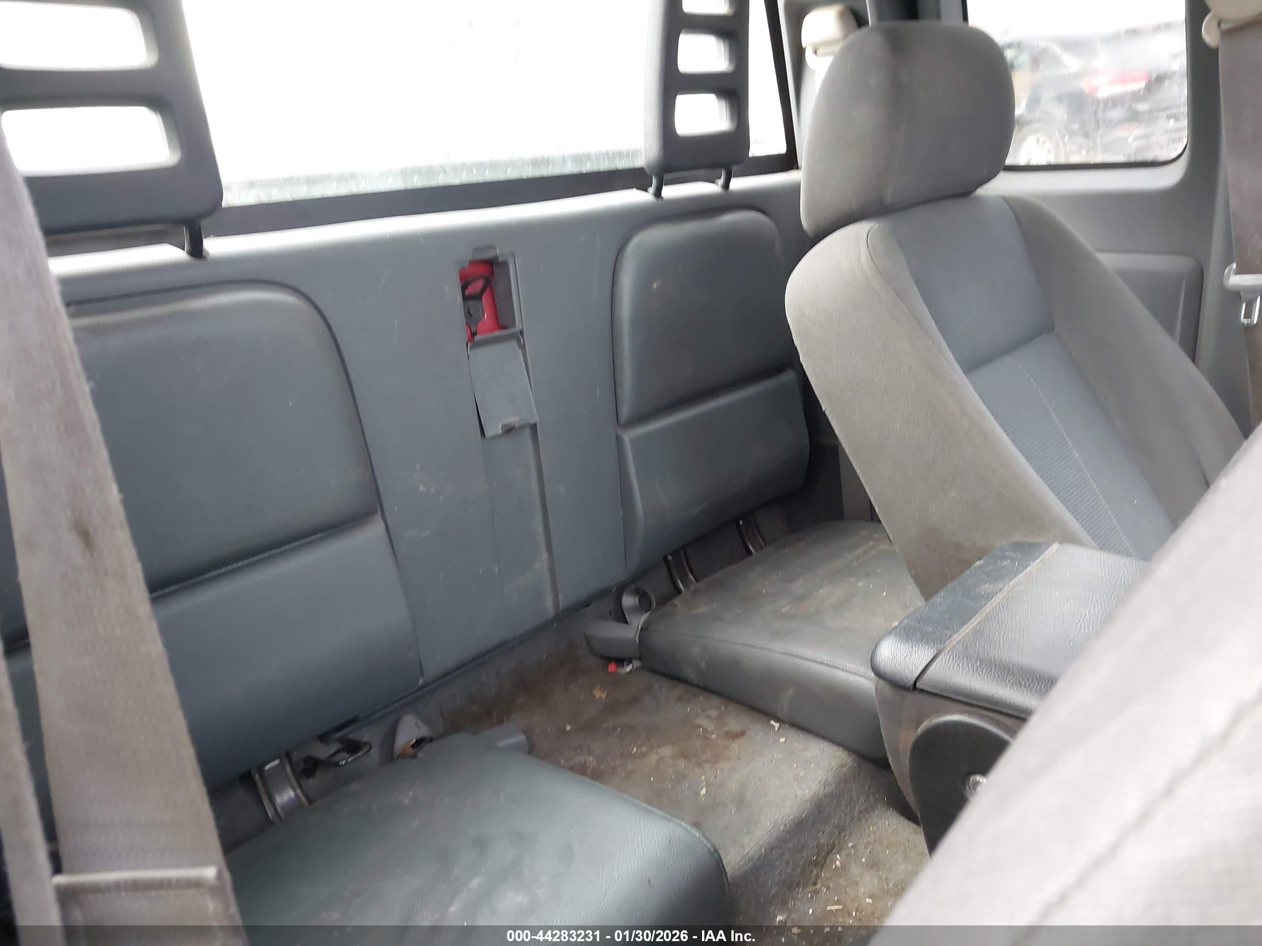 MITSUBISHI RAIDER image 8