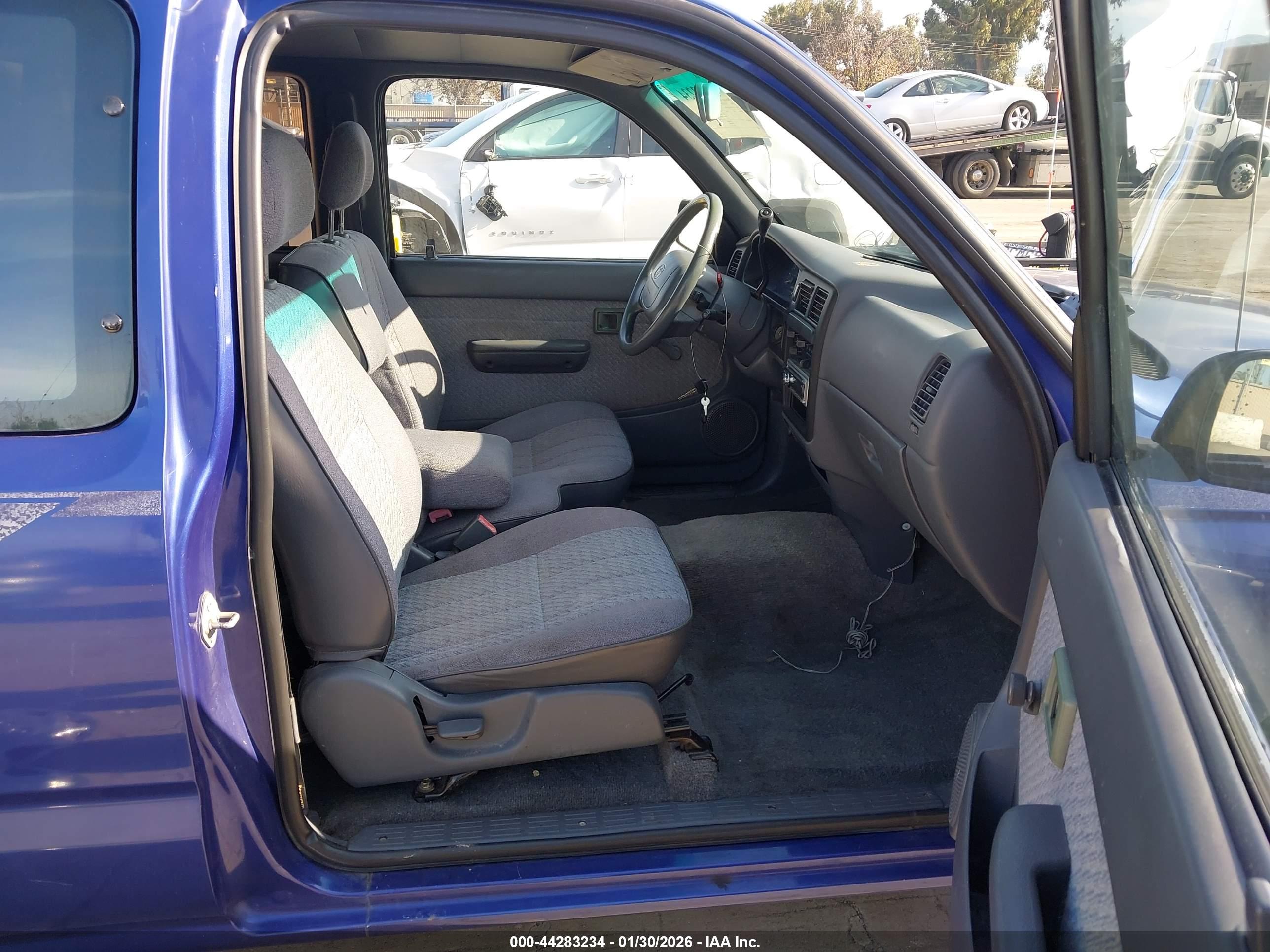 TOYOTA TACOMA image 5