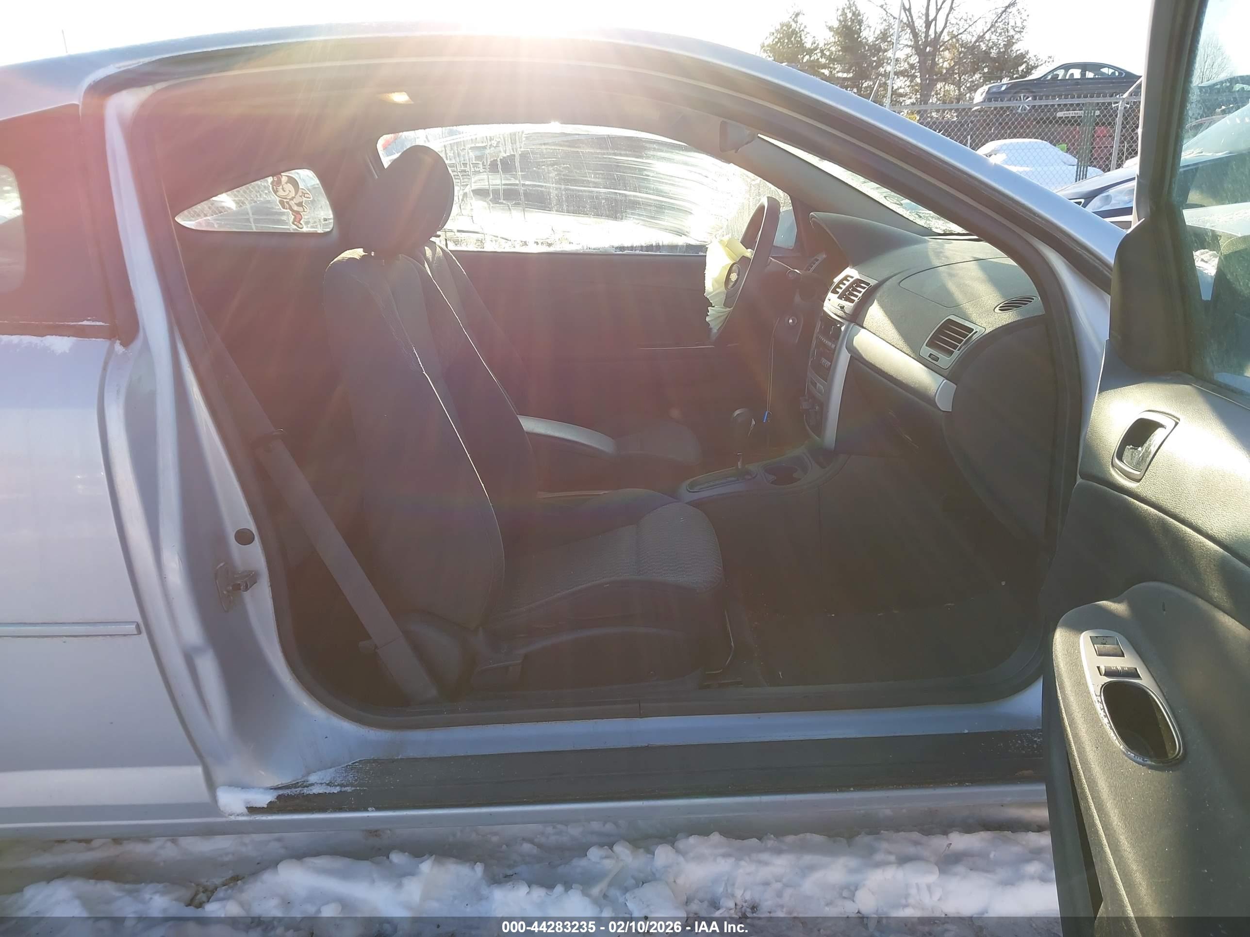 CHEVROLET COBALT image 5