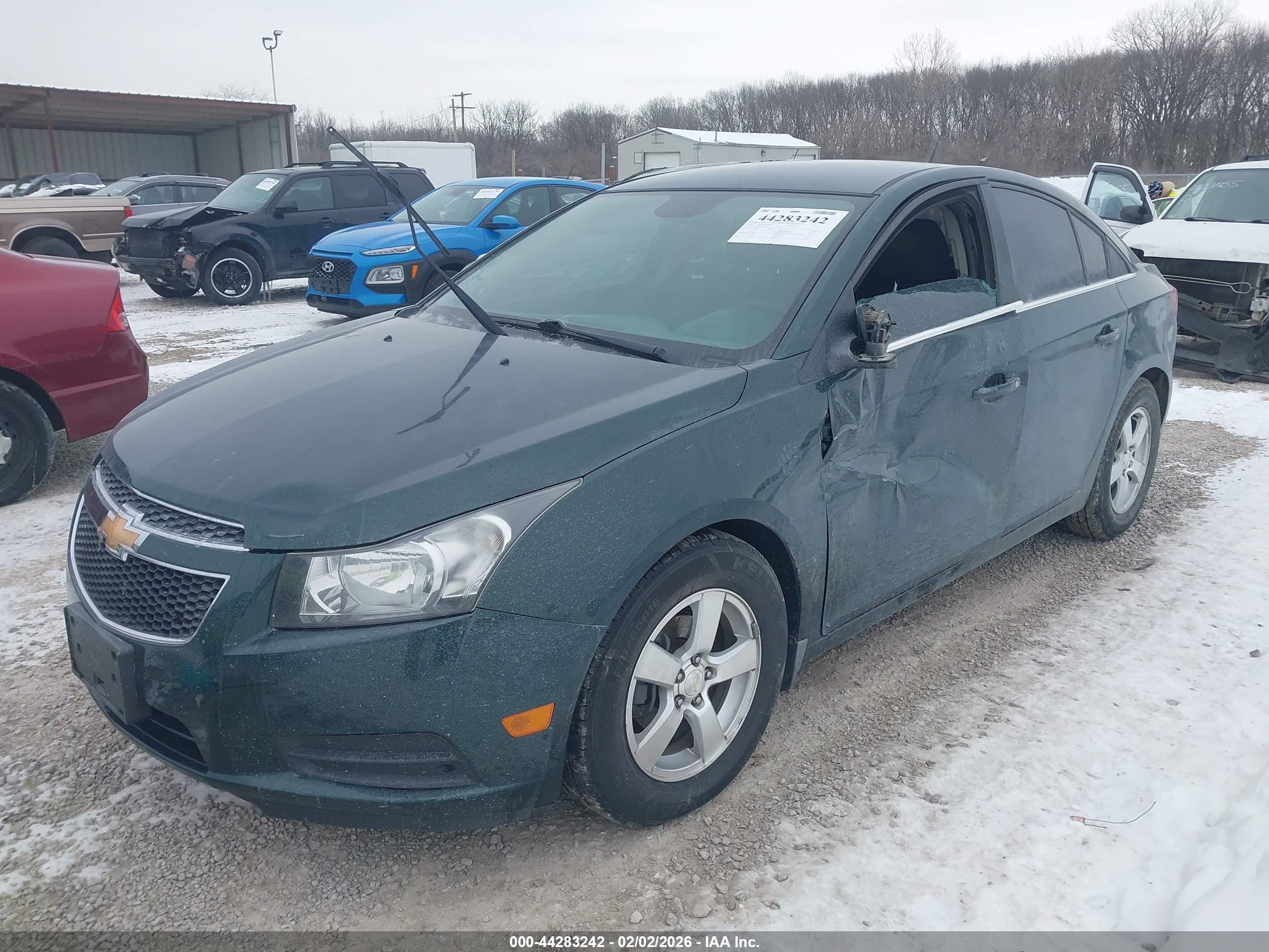 CHEVROLET CRUZE image 2