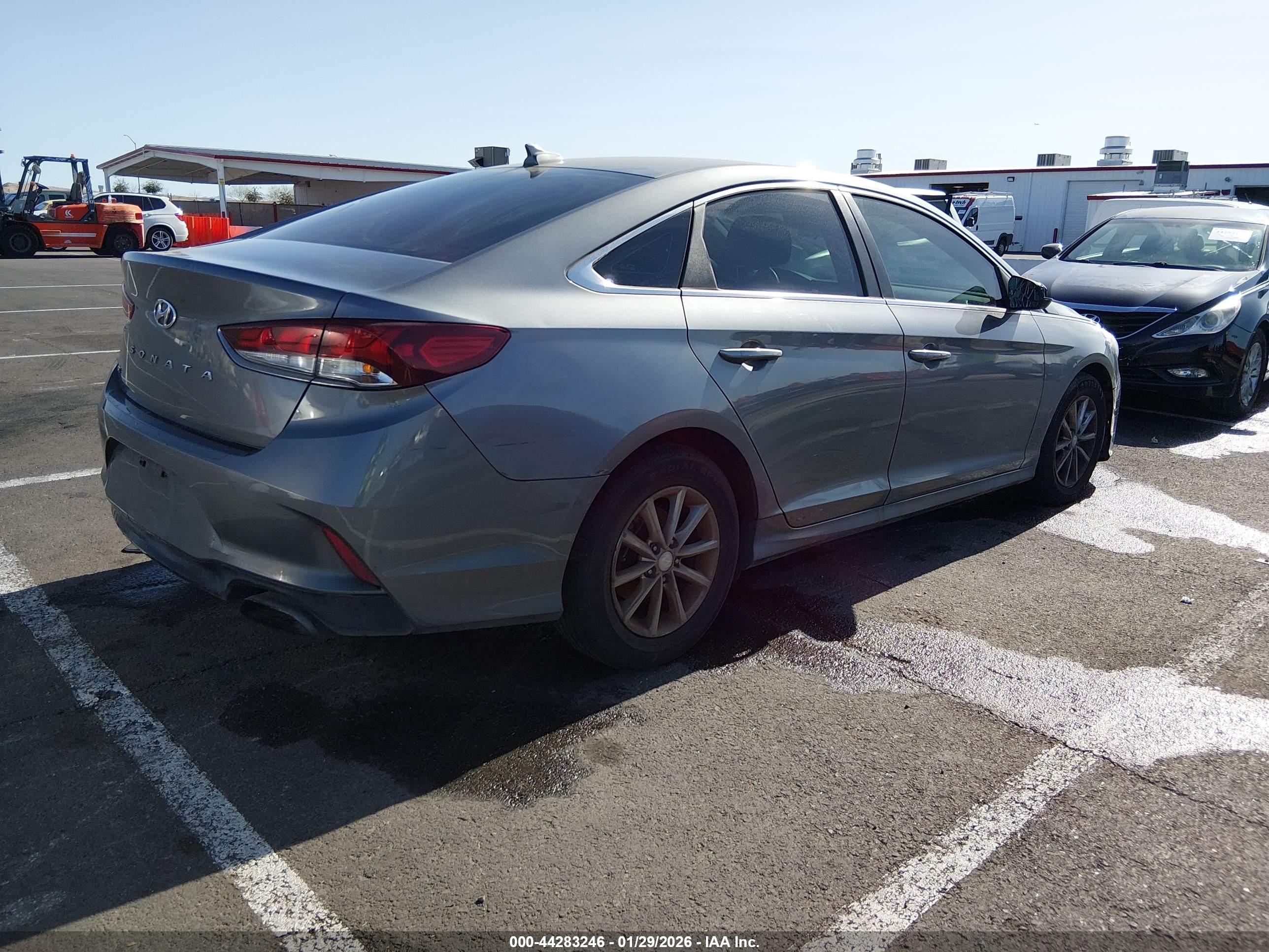 HYUNDAI SONATA image 4