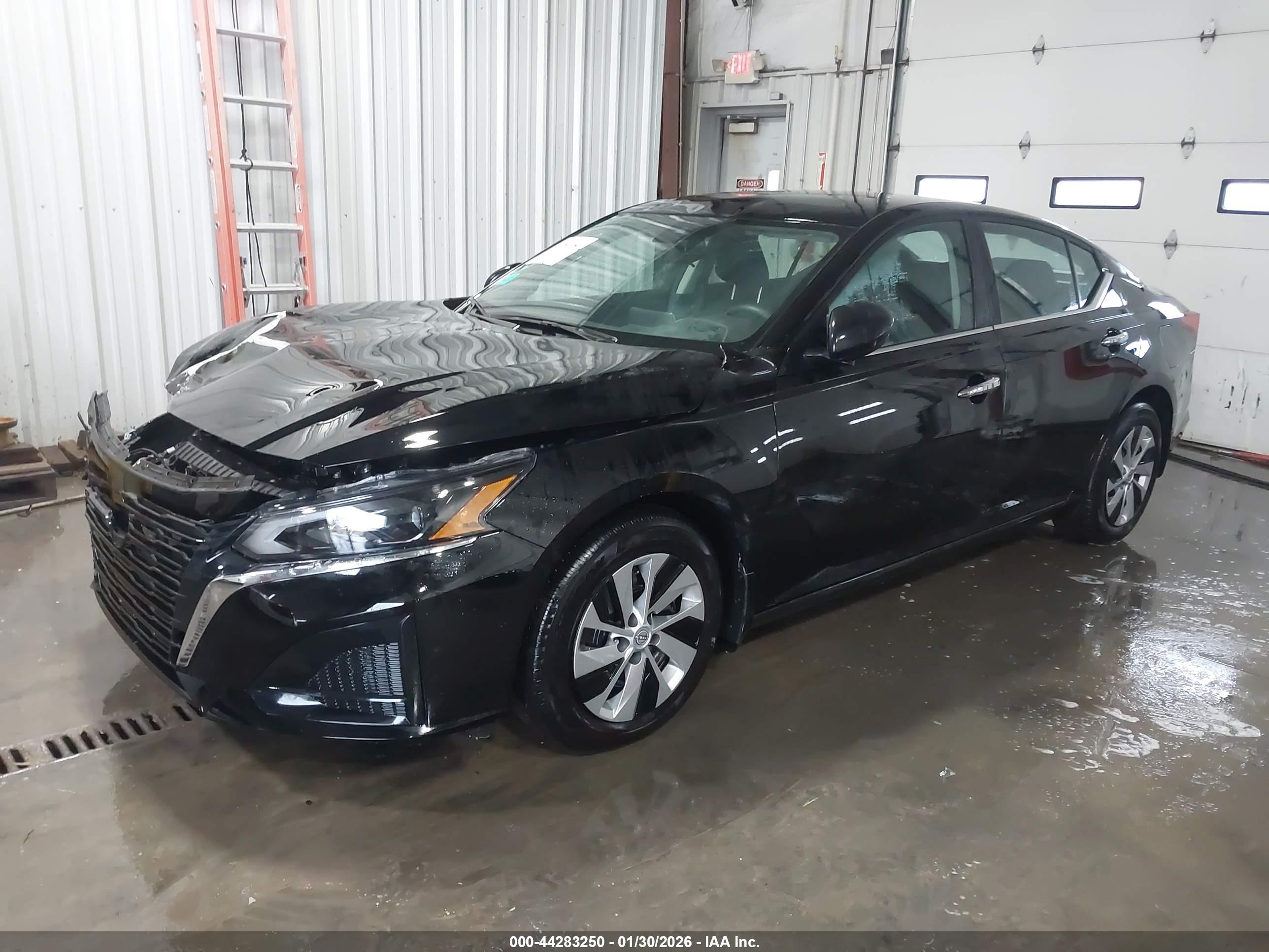 NISSAN ALTIMA image 2