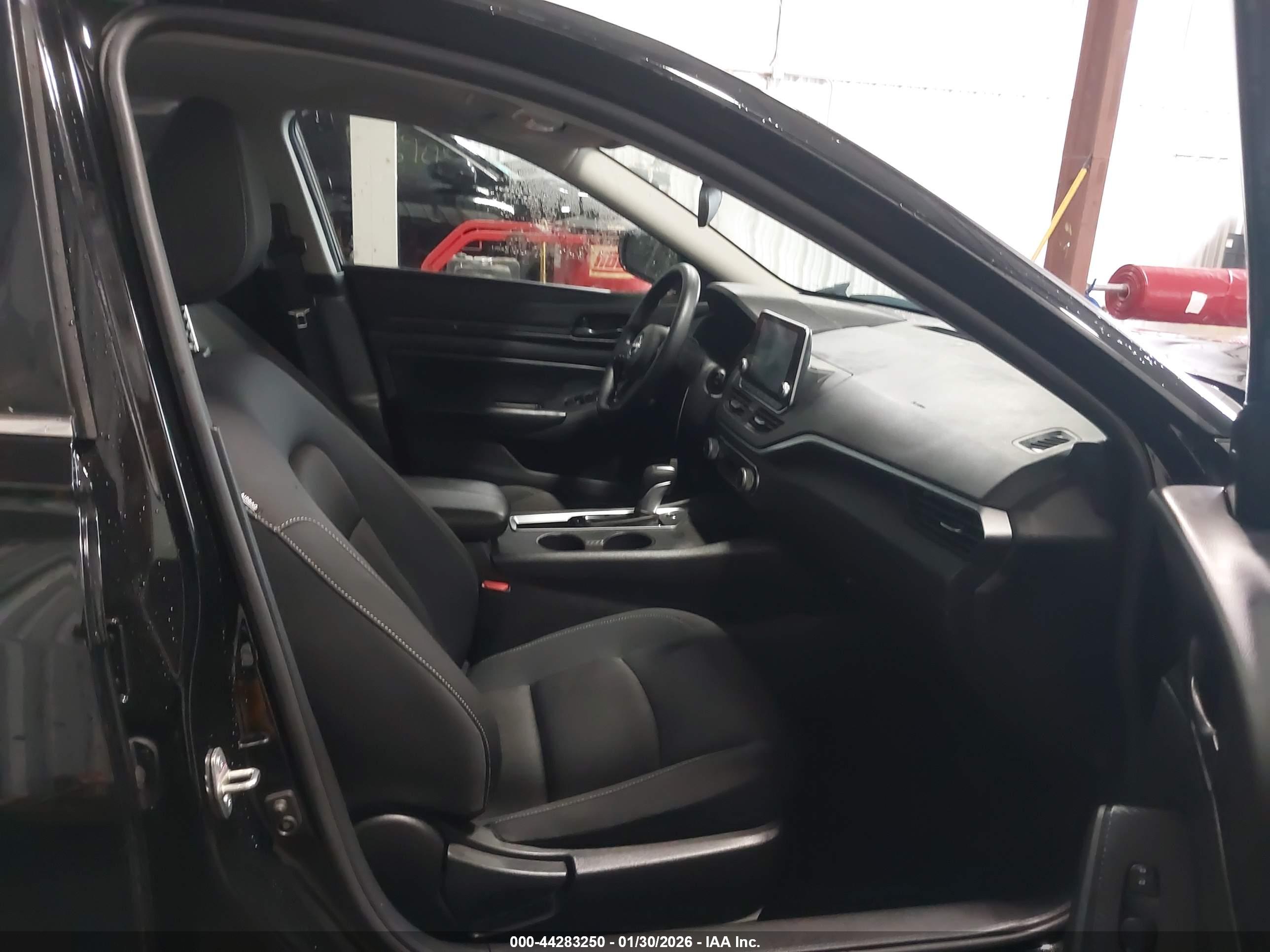NISSAN ALTIMA image 5