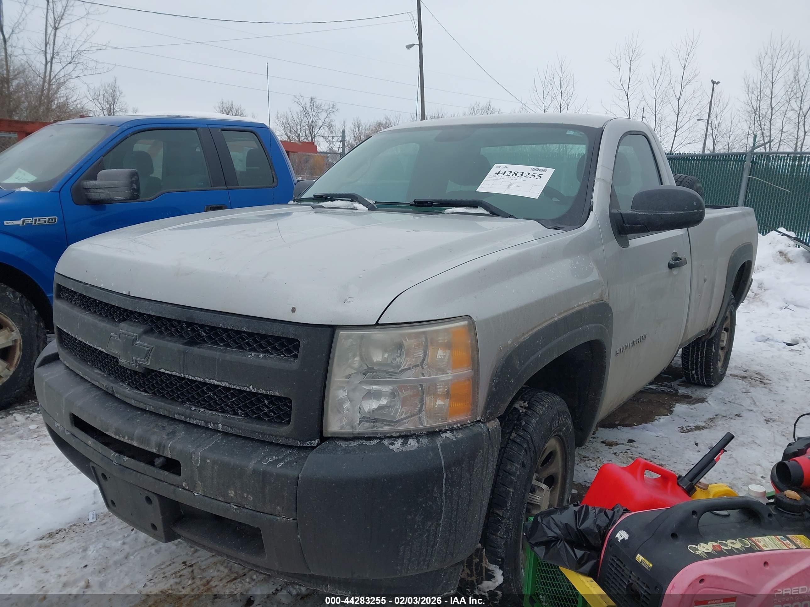 CHEVROLET SILVERADO image 2