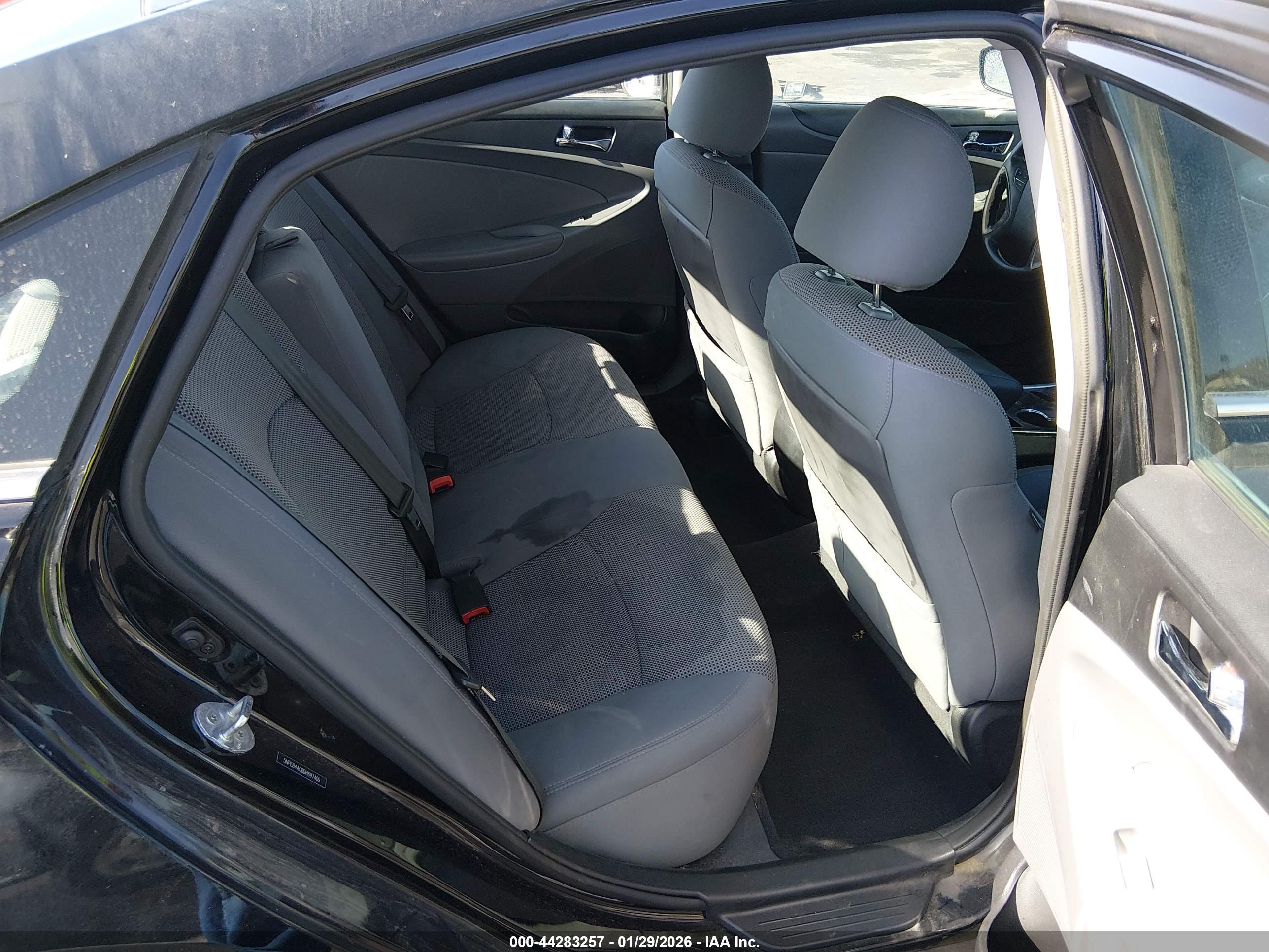 HYUNDAI SONATA image 8