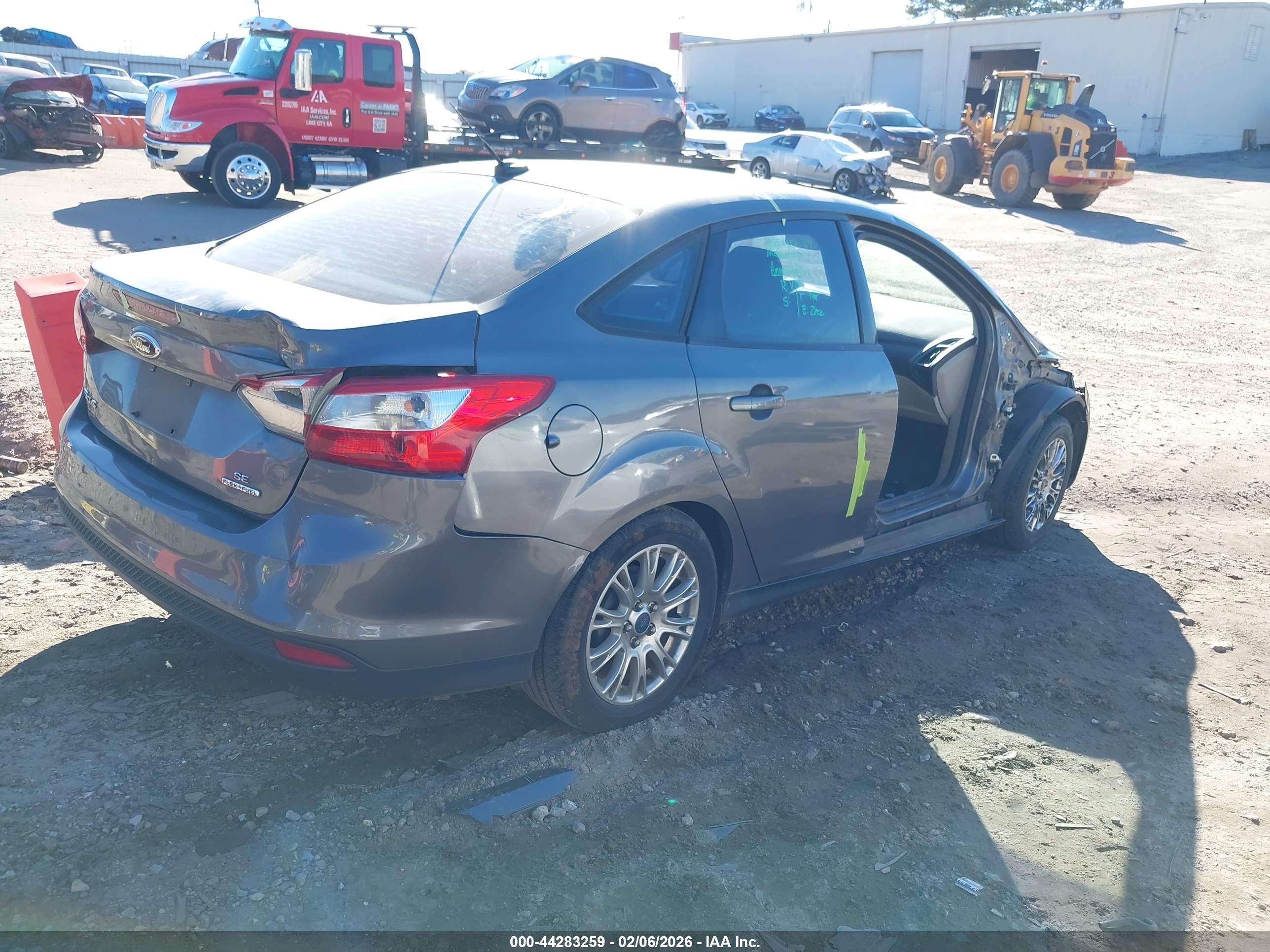 FORD FOCUS image 4