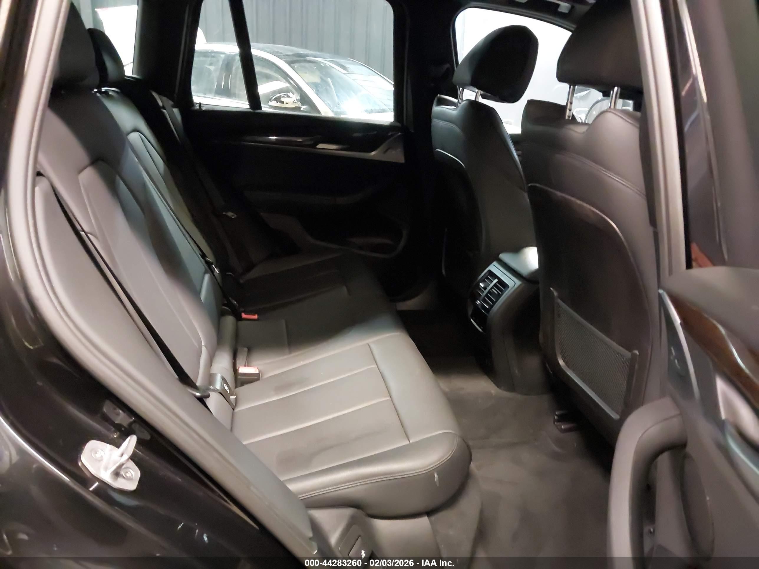 BMW X3 image 8