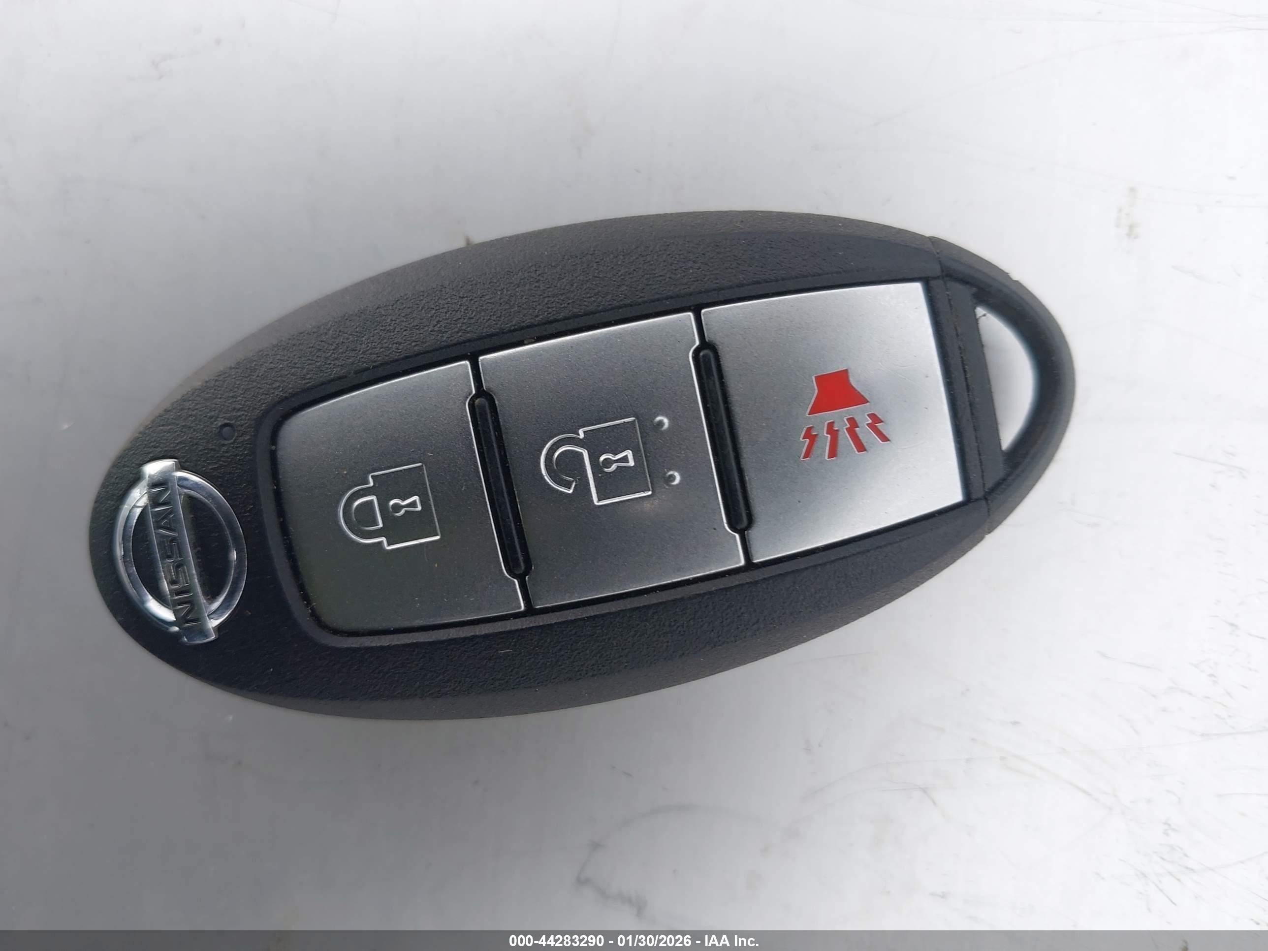 NISSAN TITAN image 11