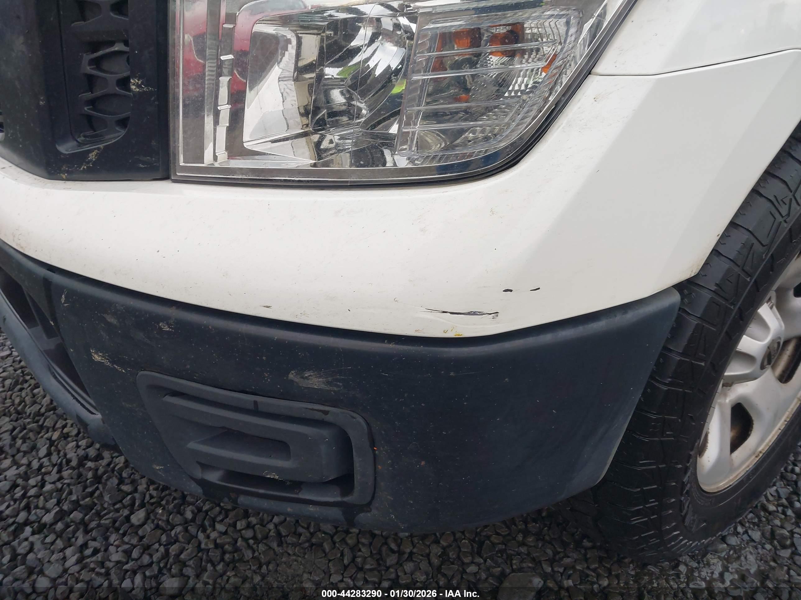 NISSAN TITAN image 6