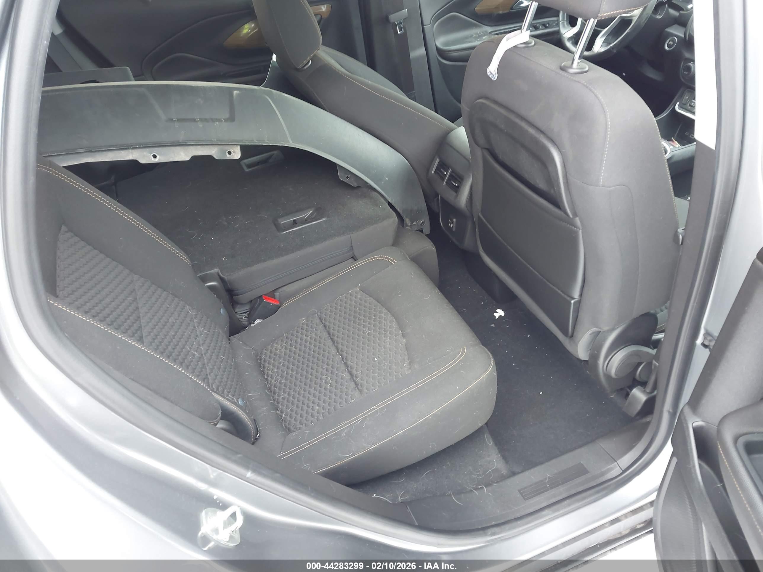 GMC TERRAIN image 8