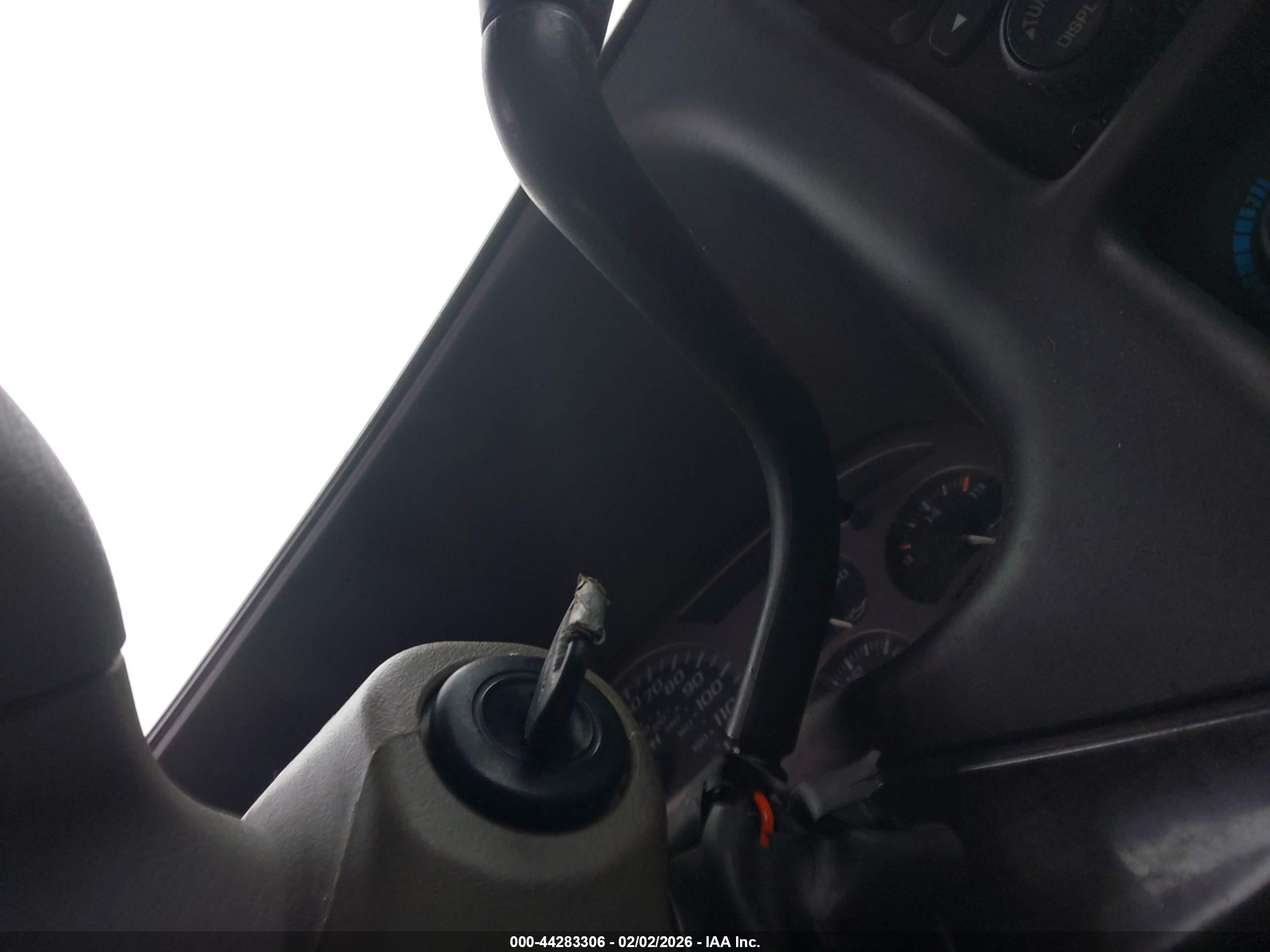 GMC YUKON image 11