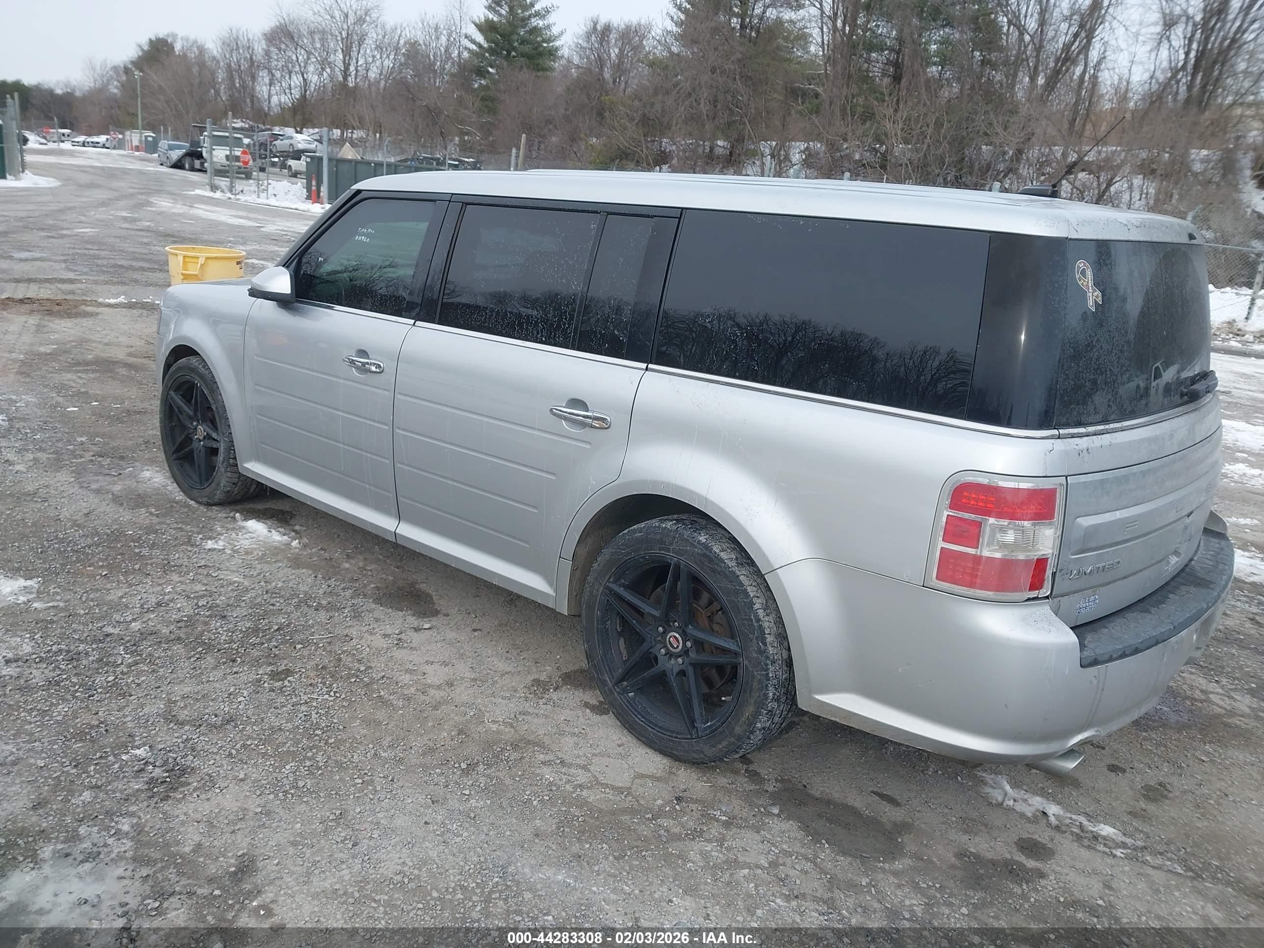 FORD FLEX image 3