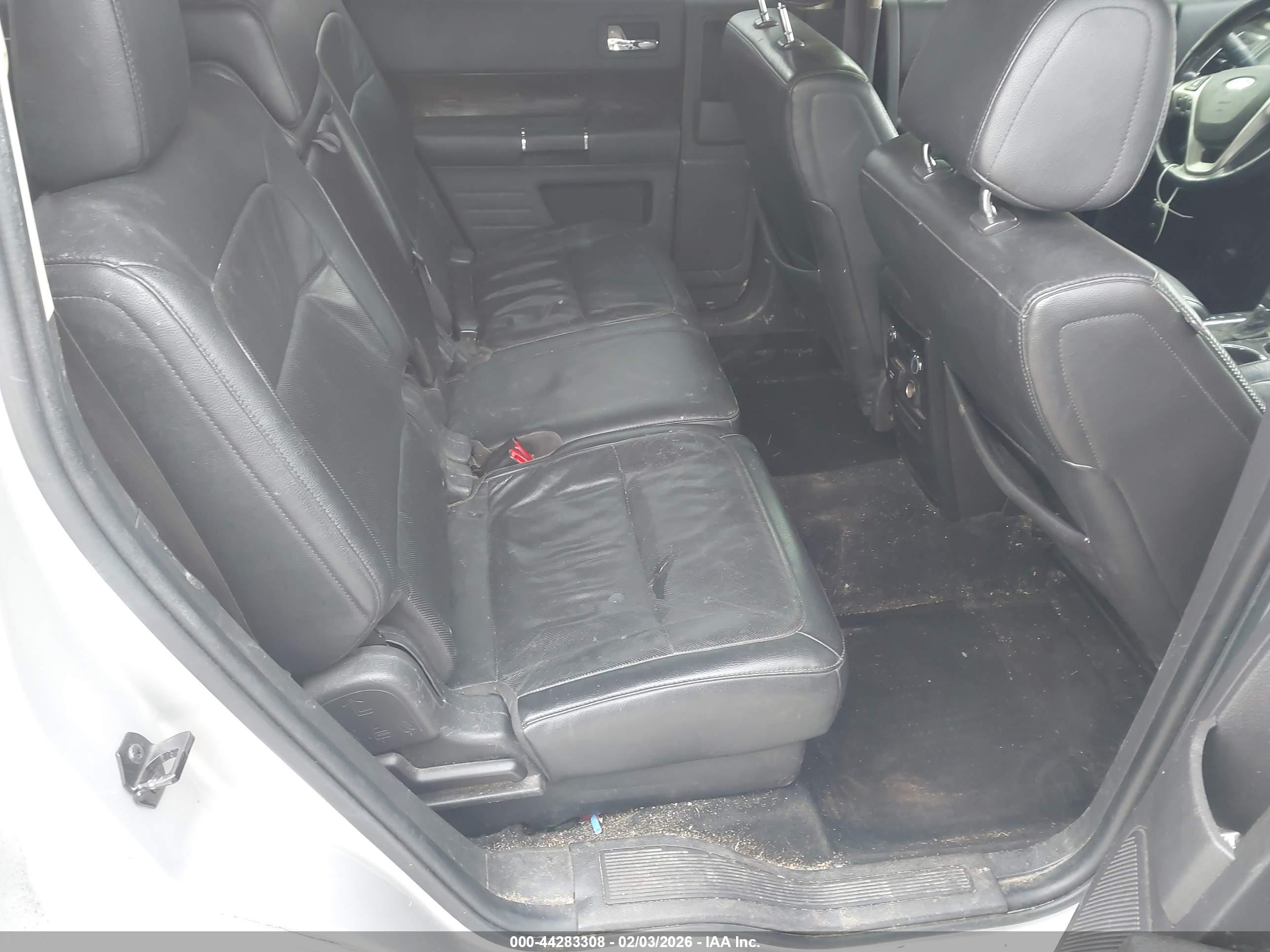 FORD FLEX image 8