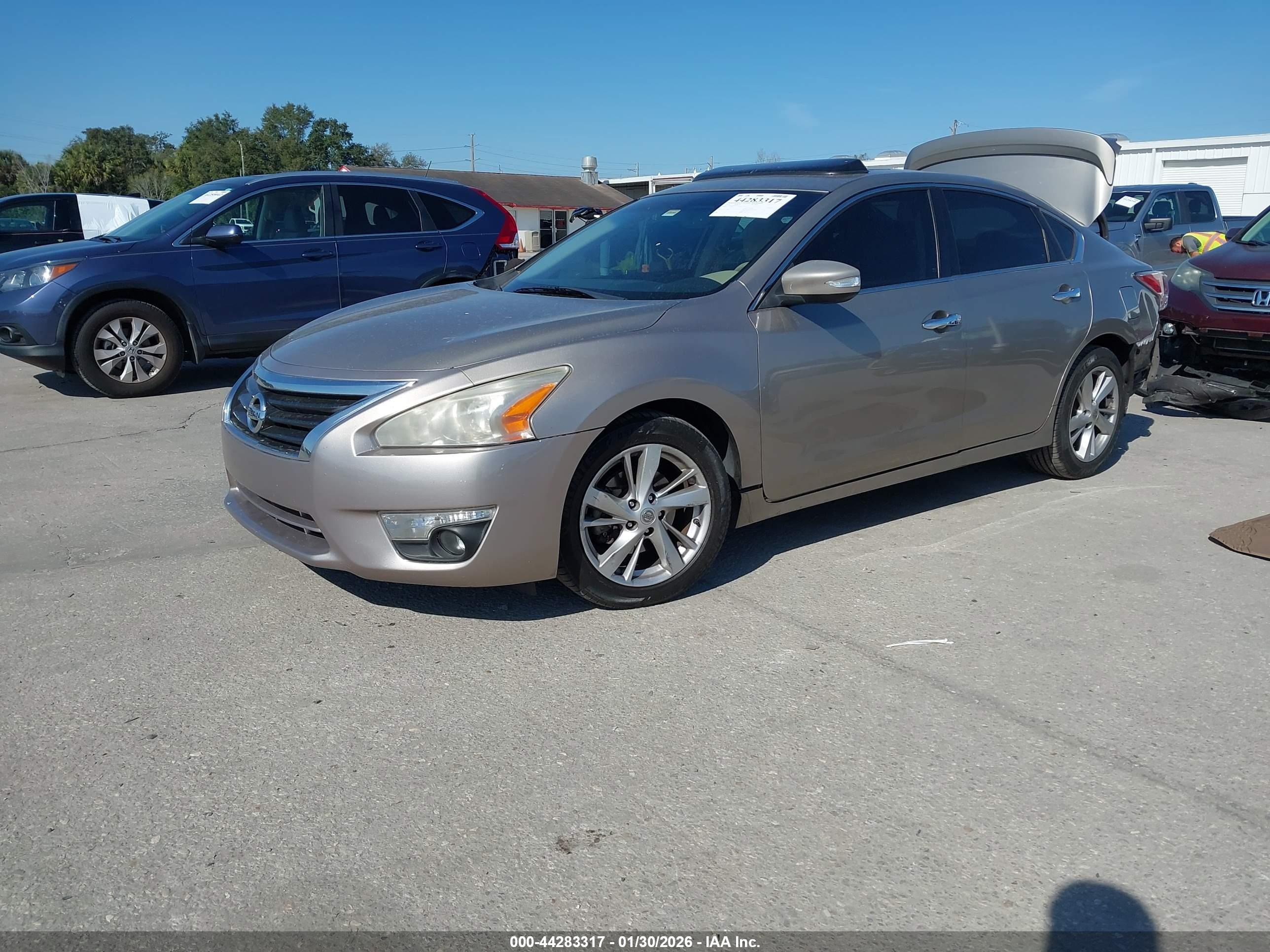 NISSAN ALTIMA image 2