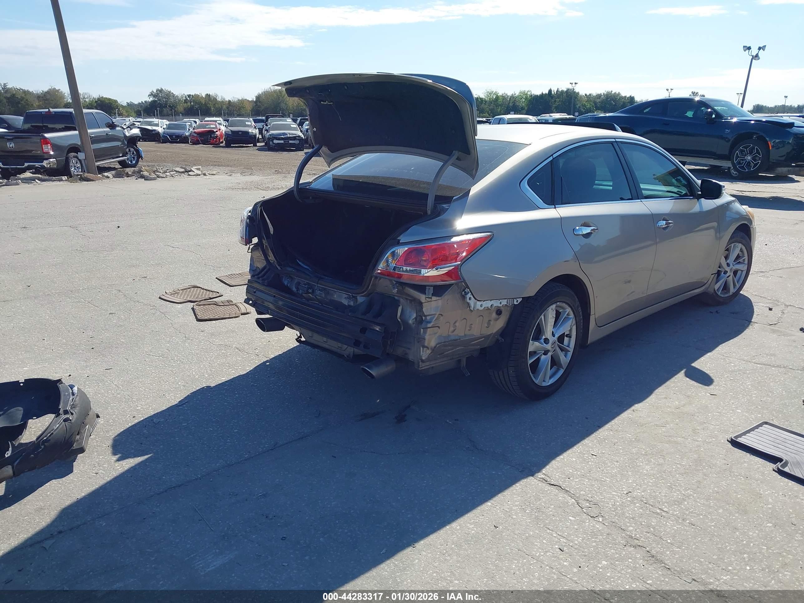 NISSAN ALTIMA image 4