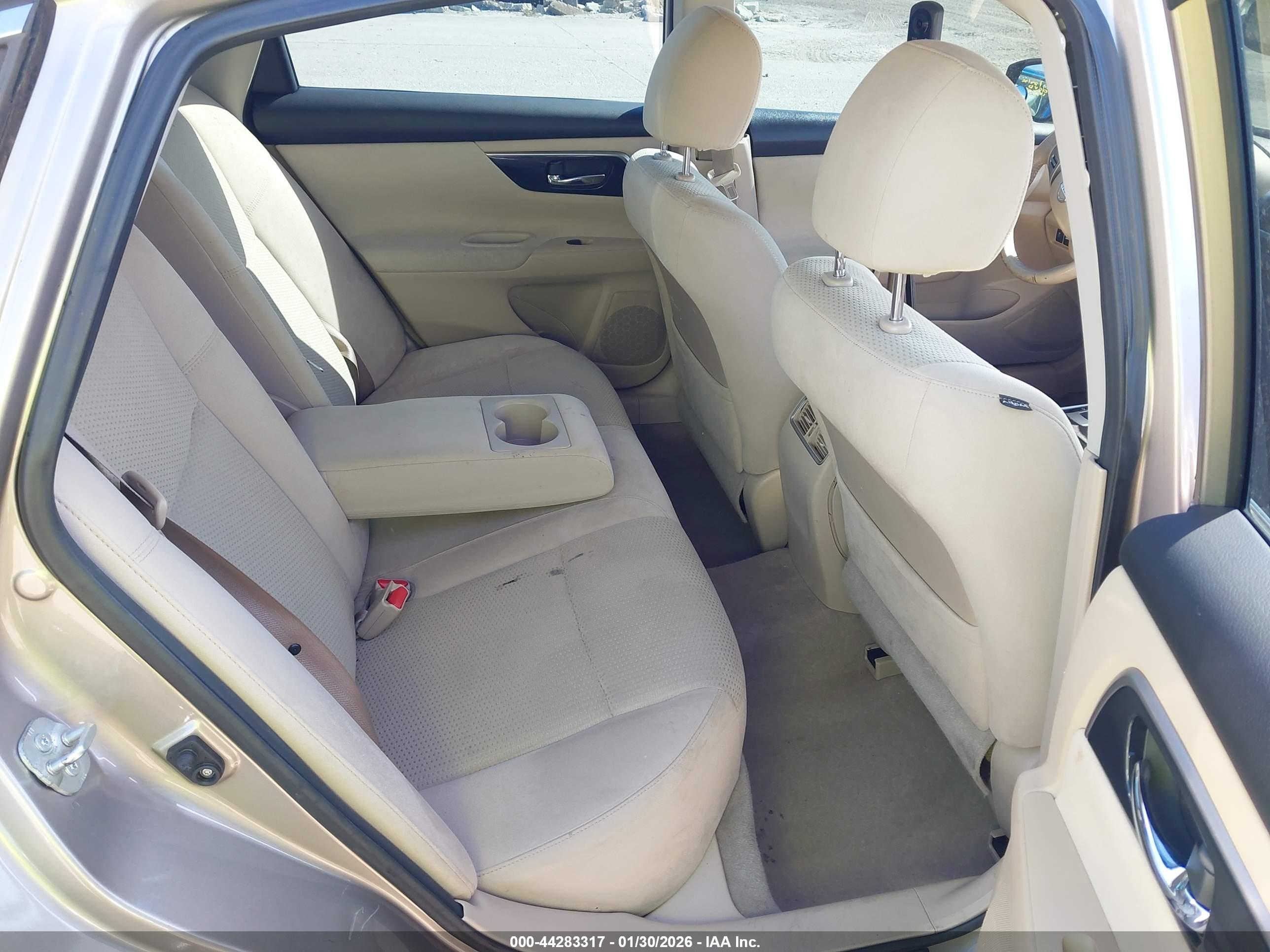 NISSAN ALTIMA image 8