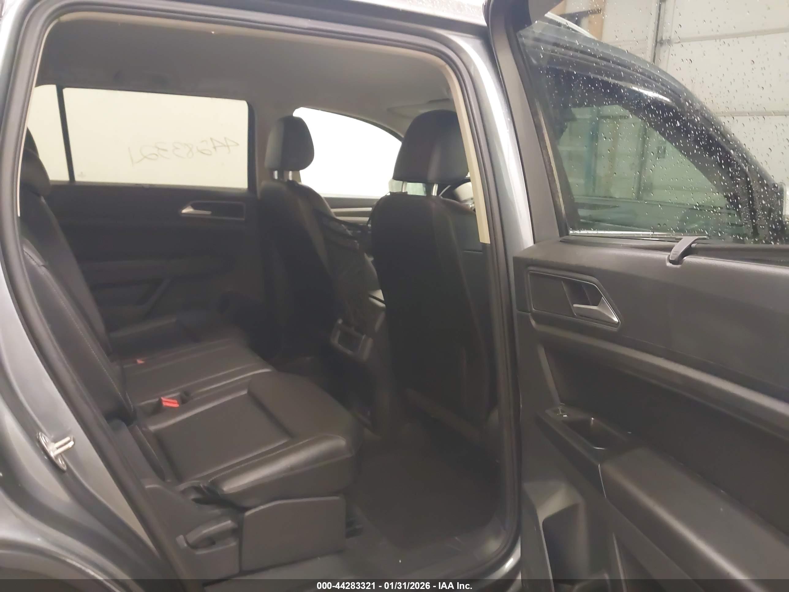VOLKSWAGEN ATLAS image 8