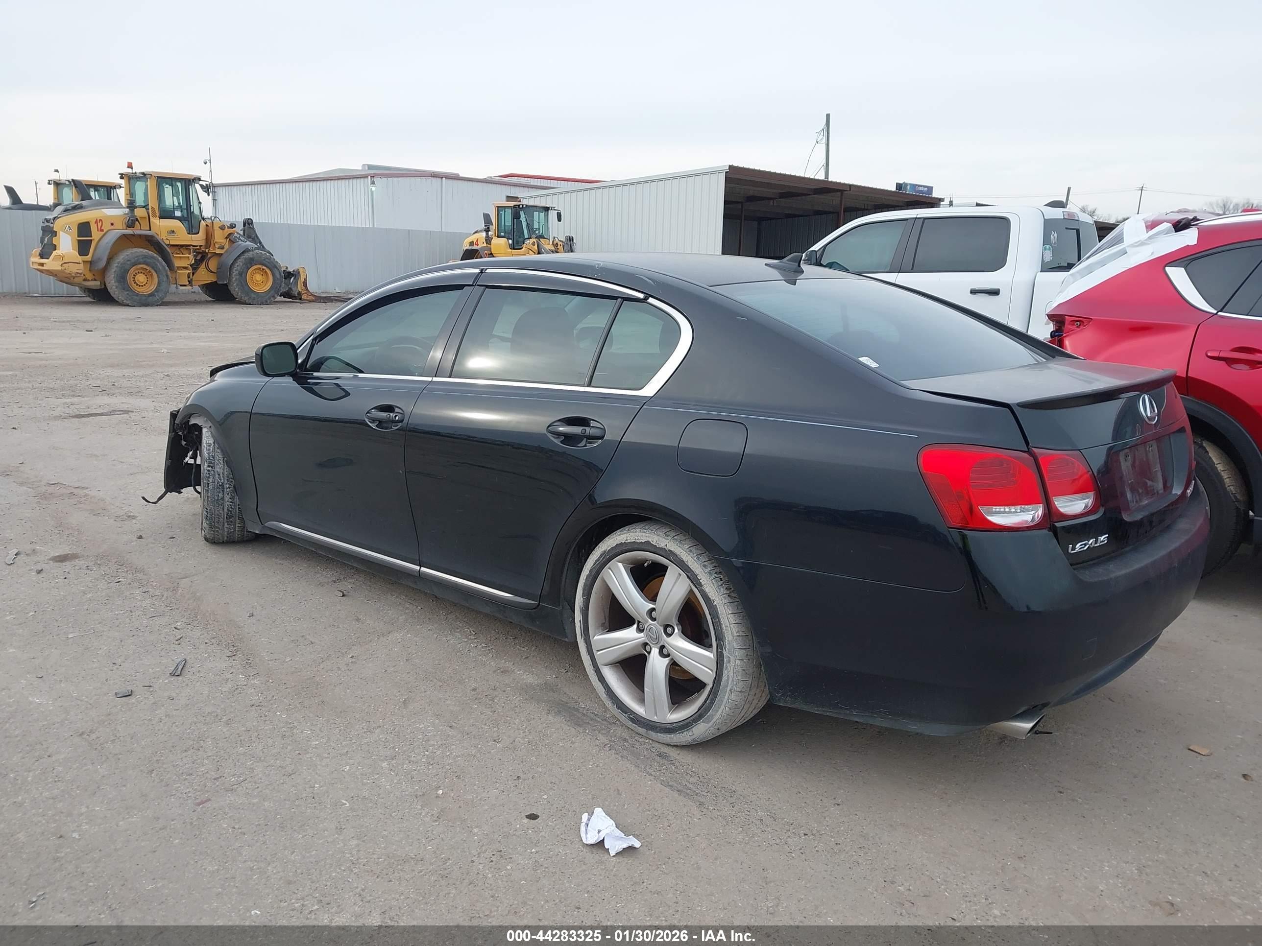 LEXUS GS image 3