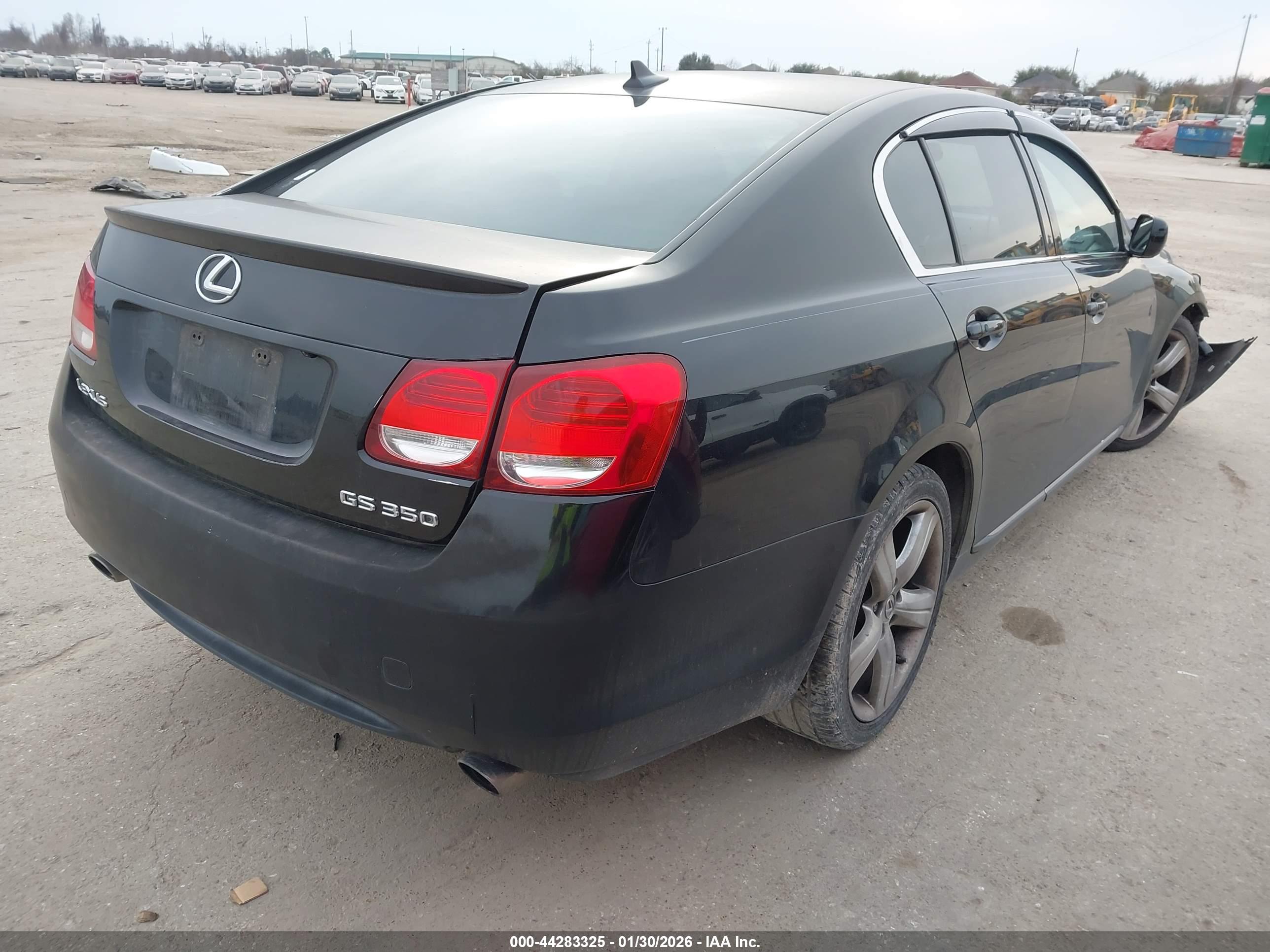 LEXUS GS image 4