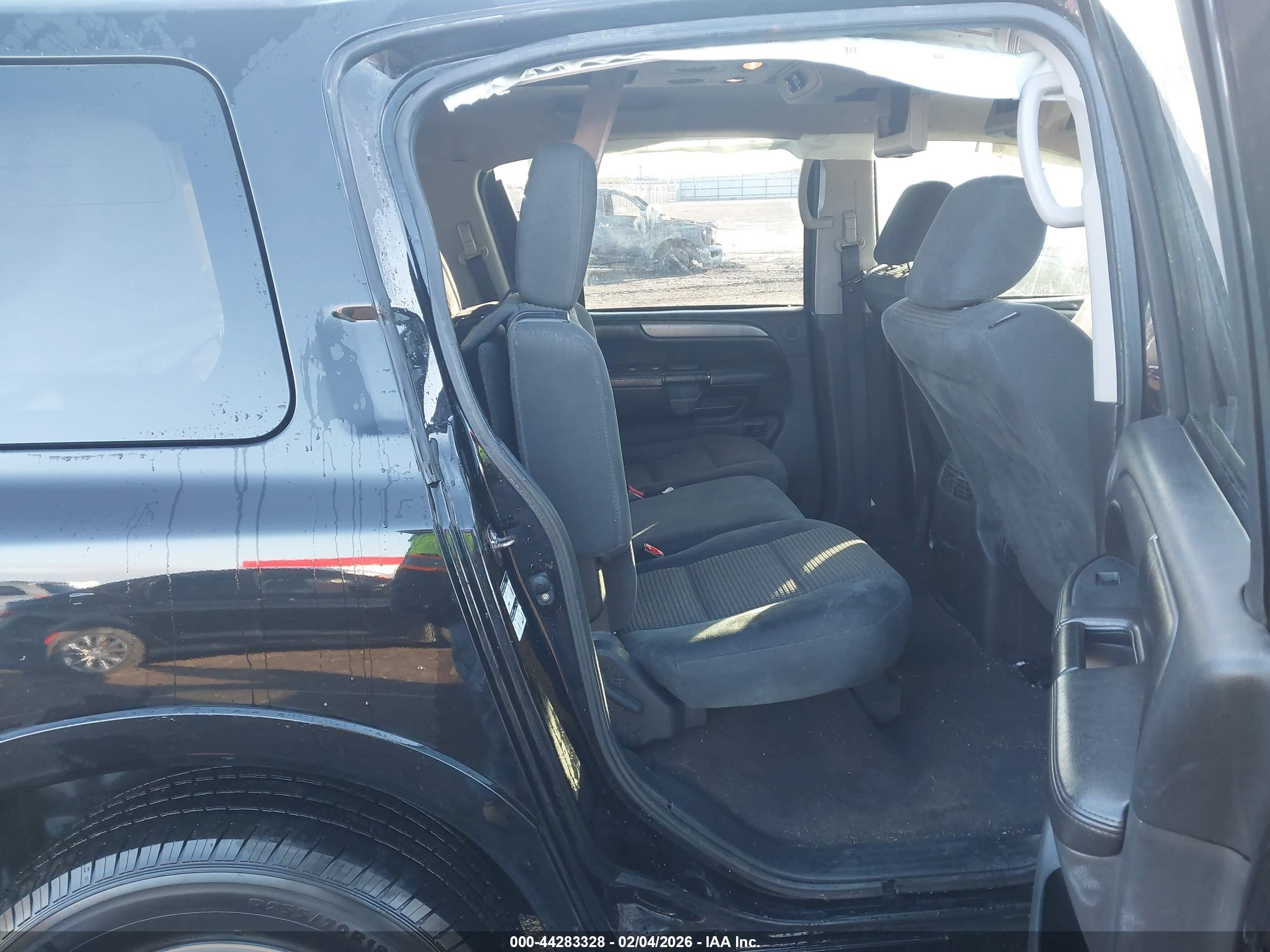 NISSAN ARMADA image 8