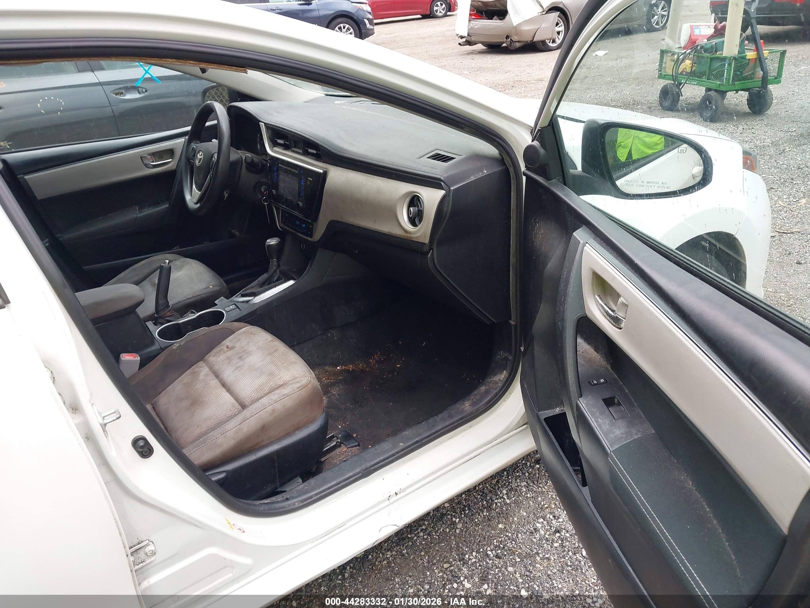 TOYOTA COROLLA image 5