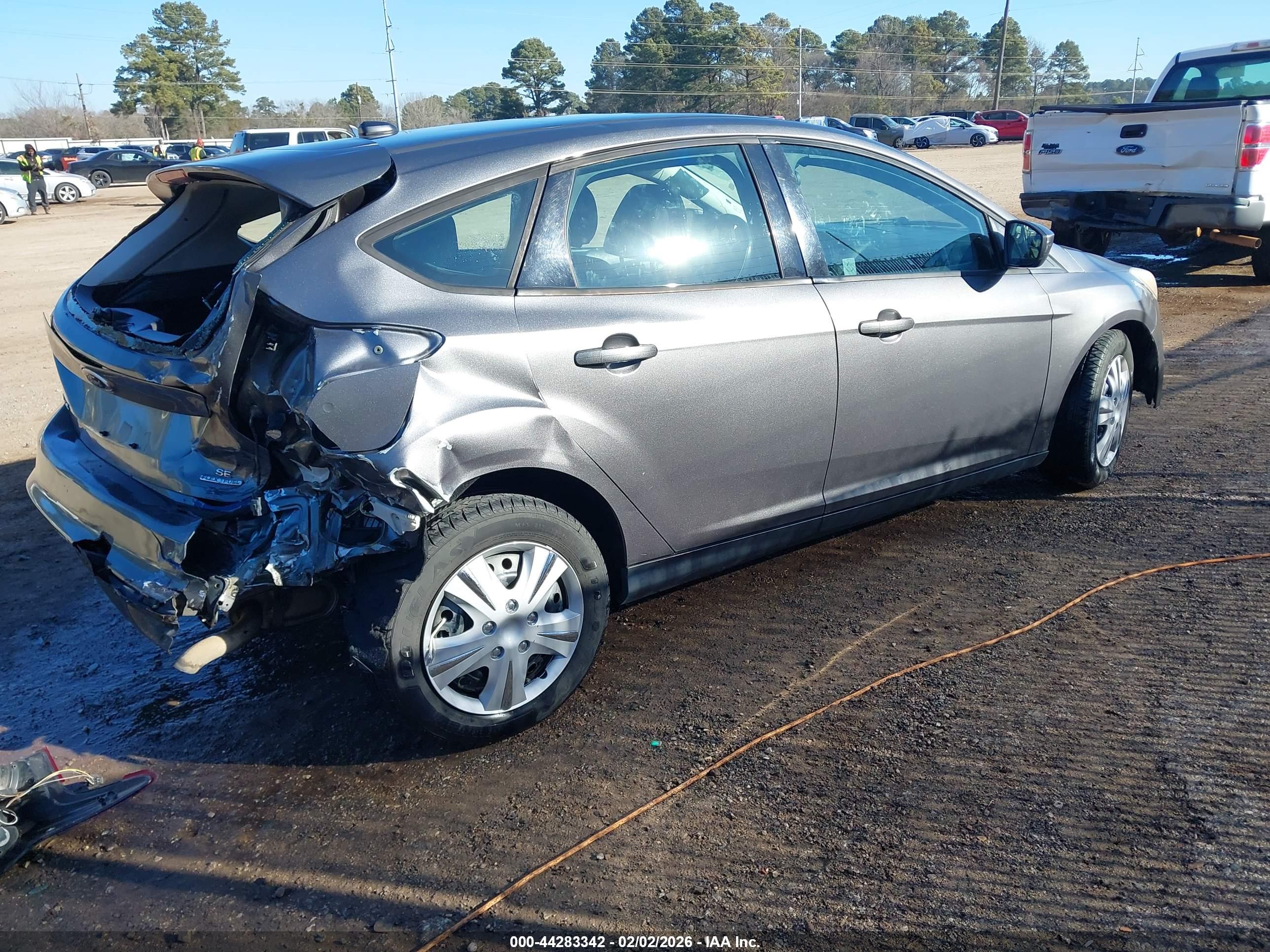 FORD FOCUS image 4