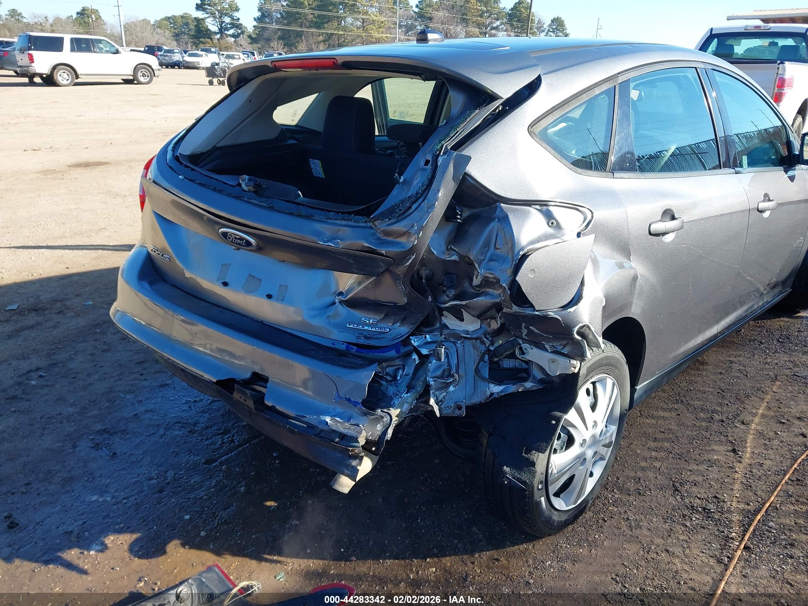 FORD FOCUS image 6