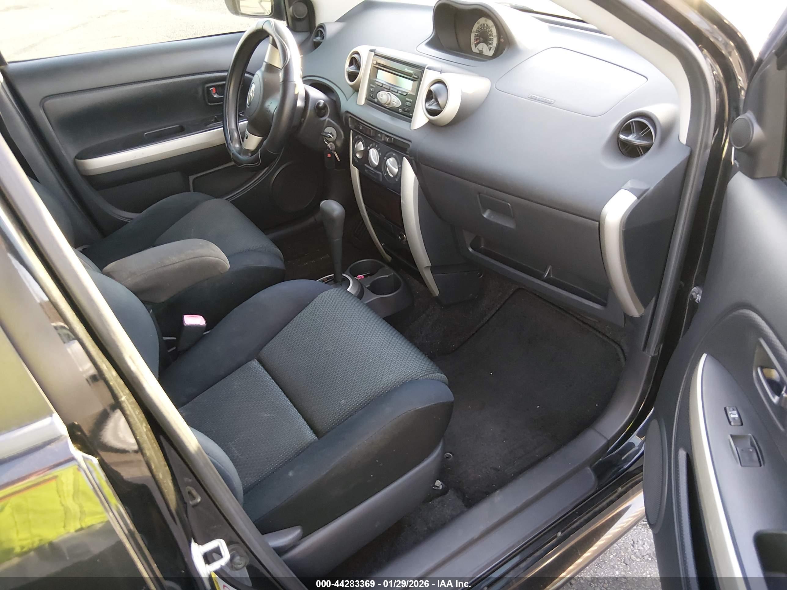 SCION XA image 5