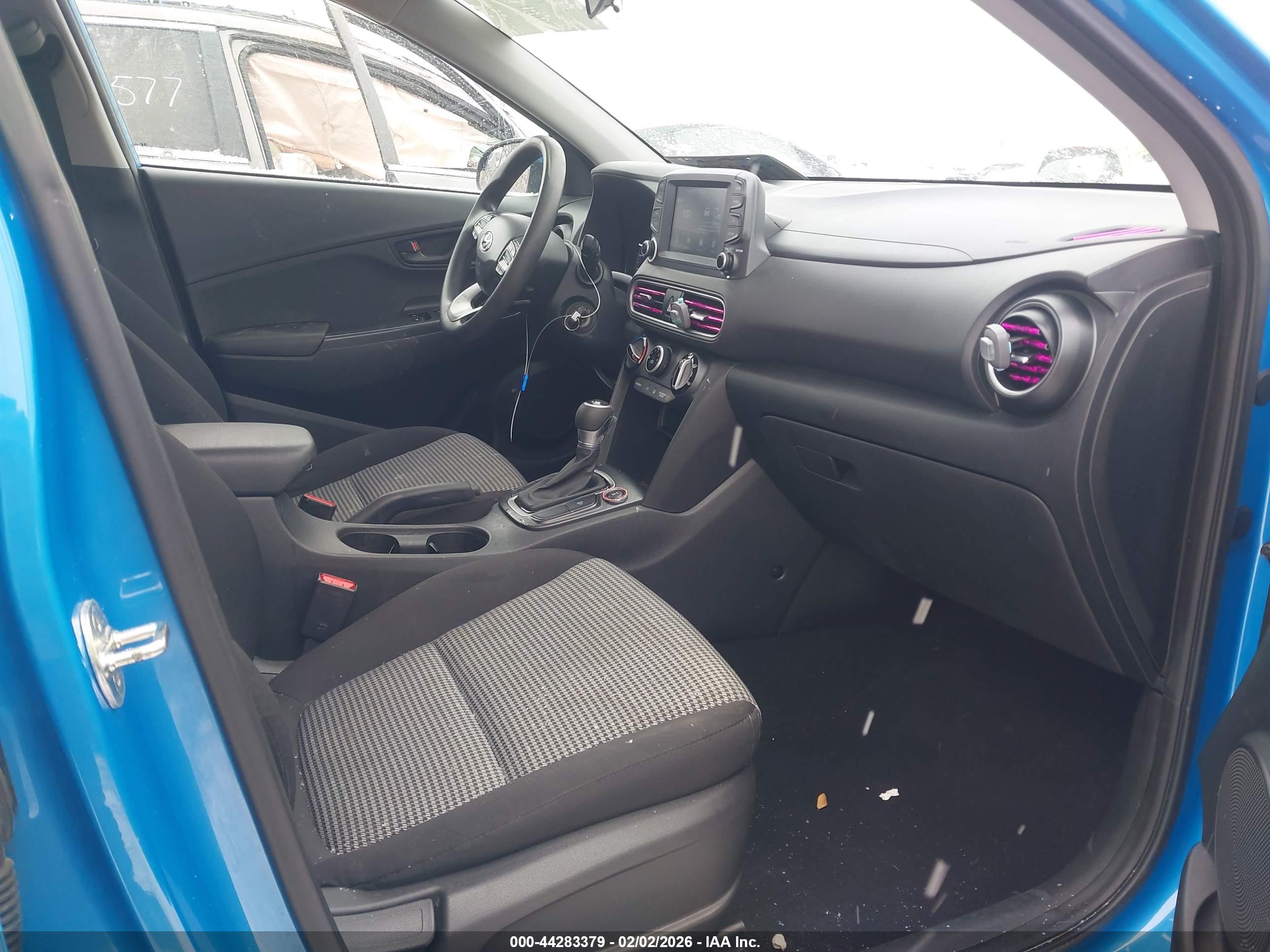 HYUNDAI KONA image 5