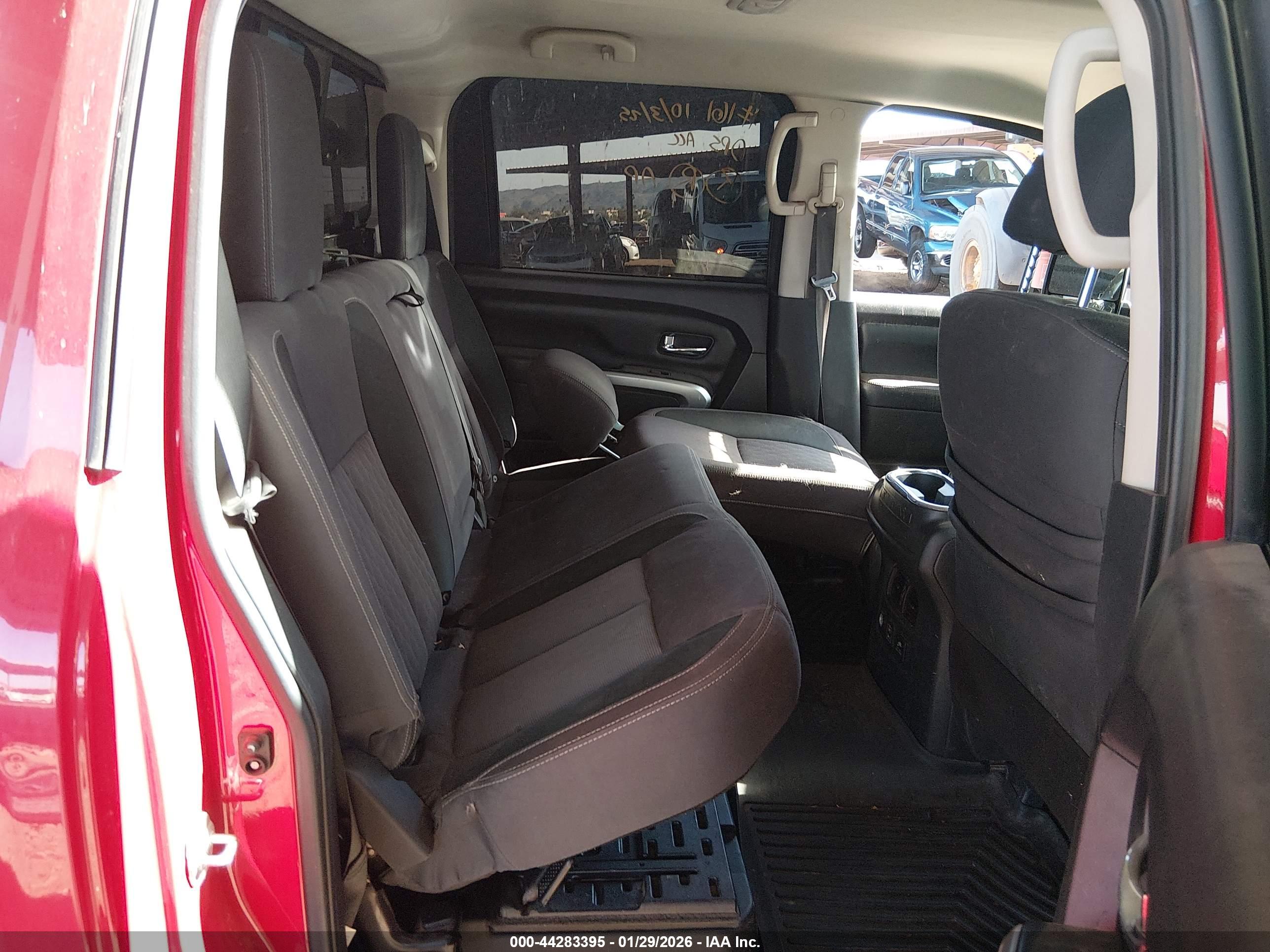 NISSAN TITAN image 8