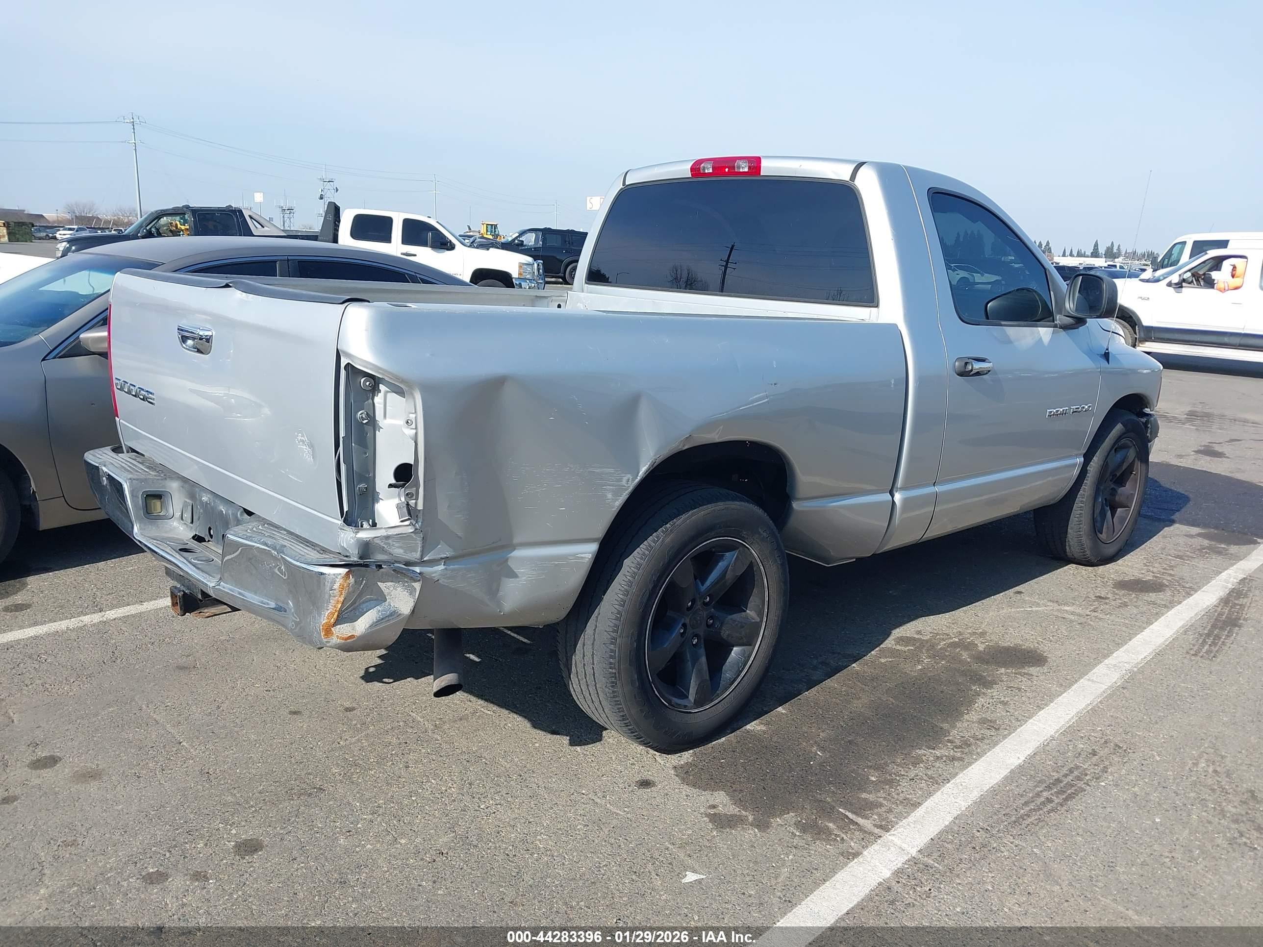 DODGE RAM image 6