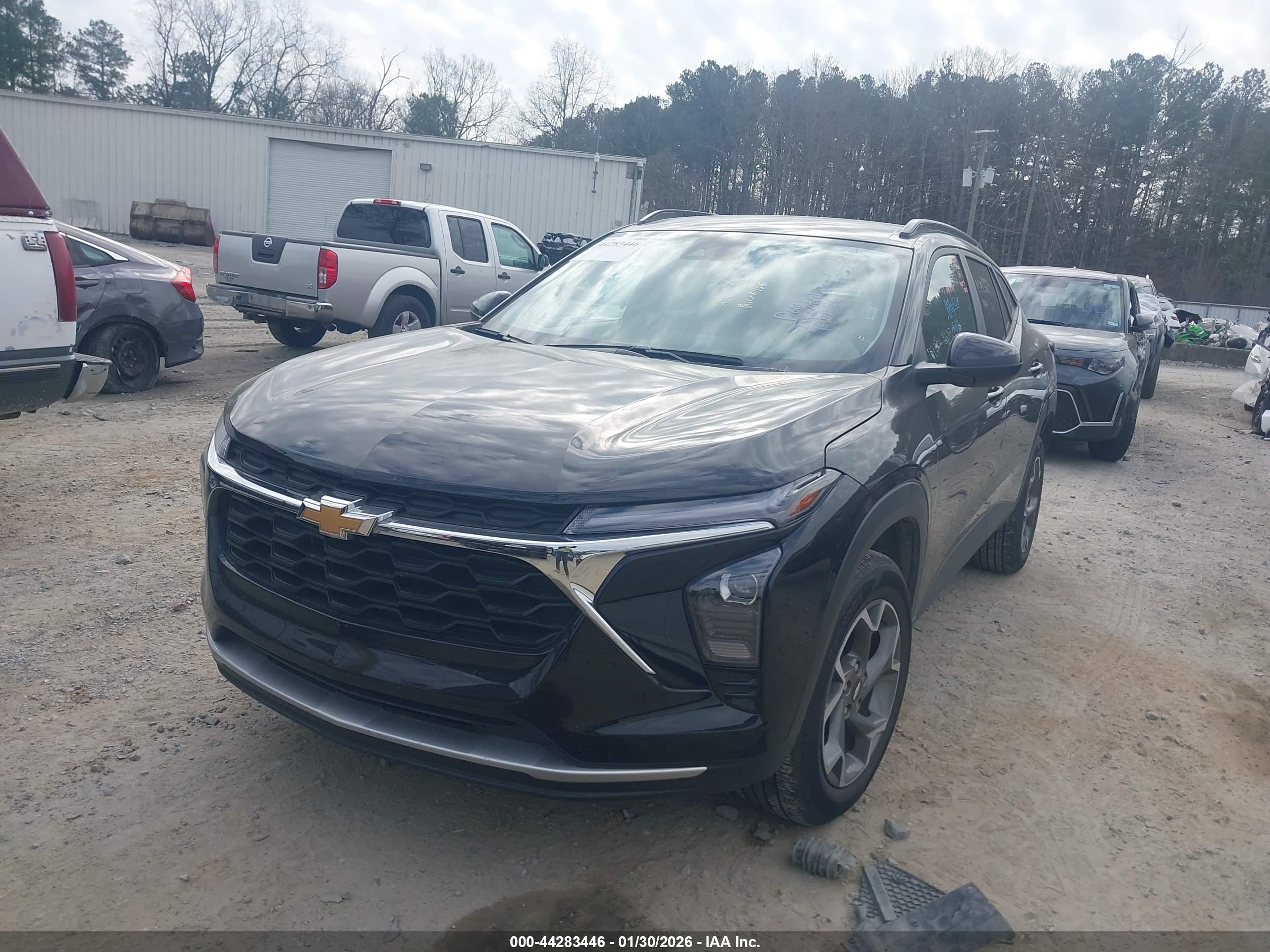 CHEVROLET TRAX image 2